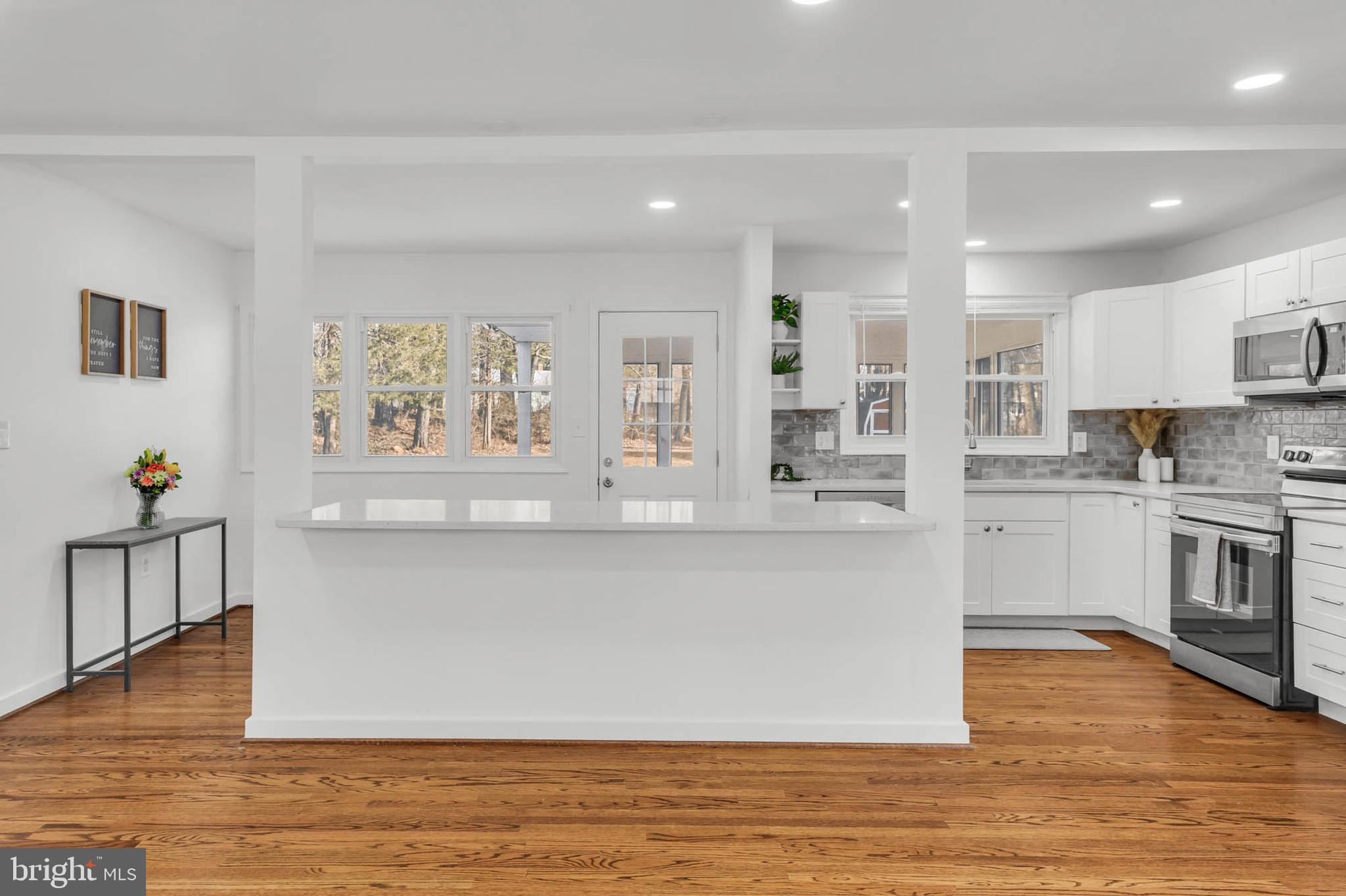 SUNNYBROOK FARMS - Residential