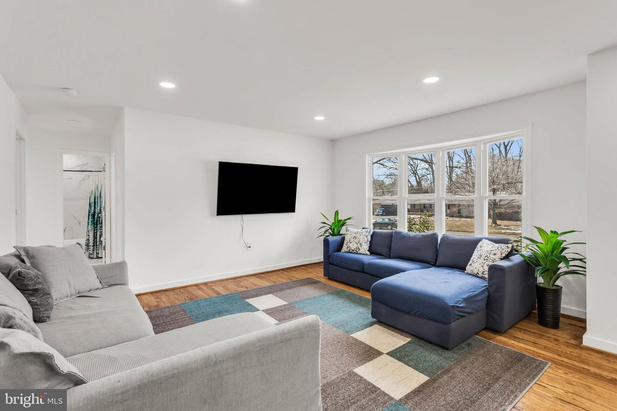 SUNNYBROOK FARMS - Residential