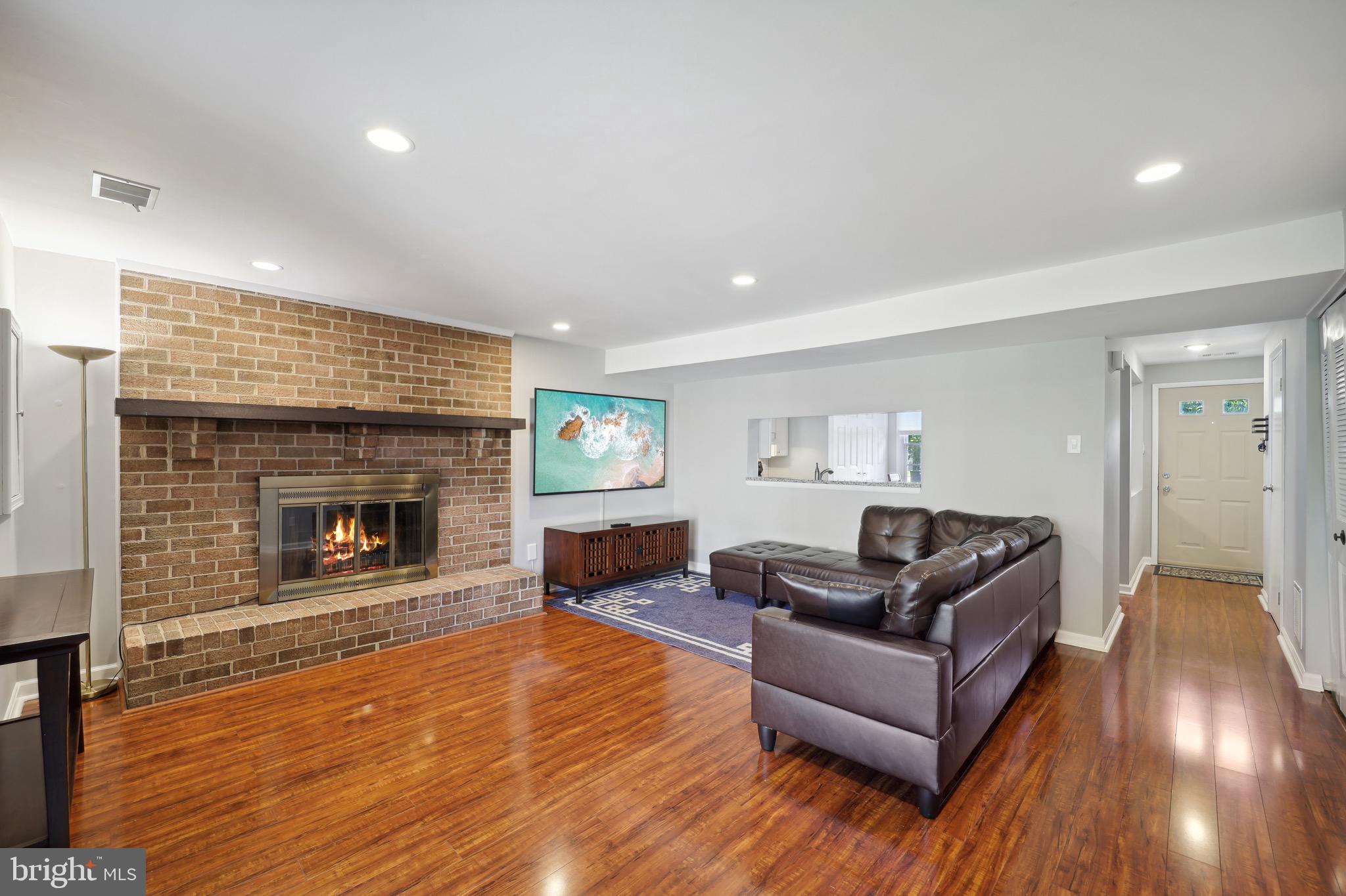 TARTAN VILLAGE - Residential Lease