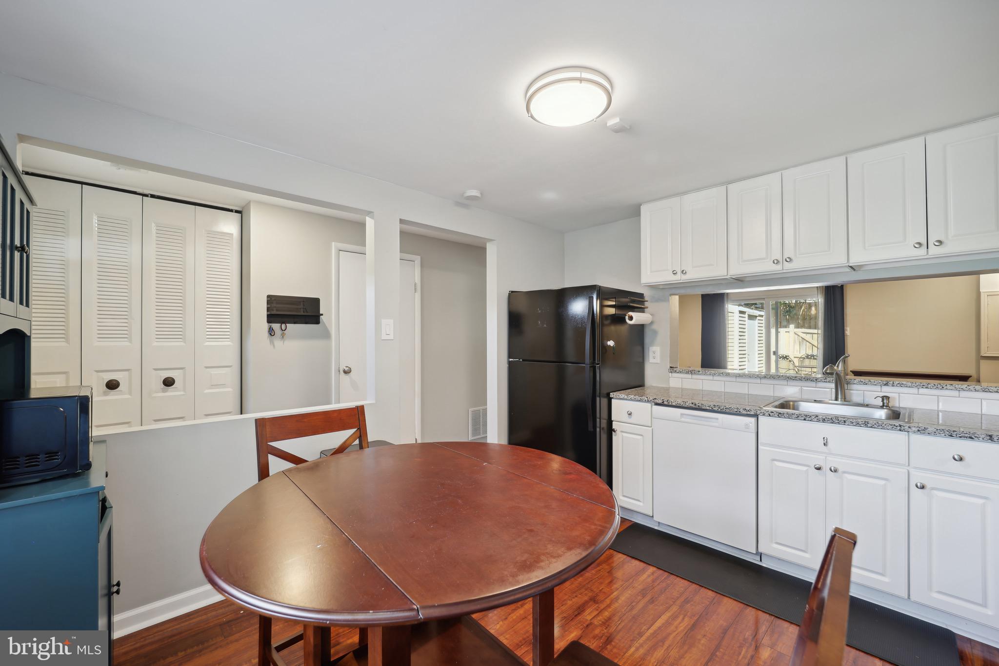 TARTAN VILLAGE - Residential Lease