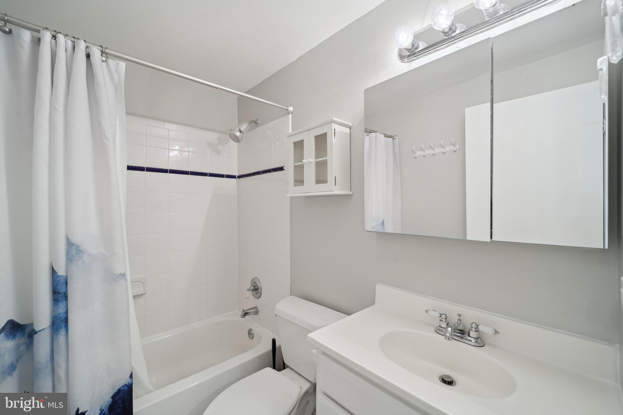 TARTAN VILLAGE - Residential Lease