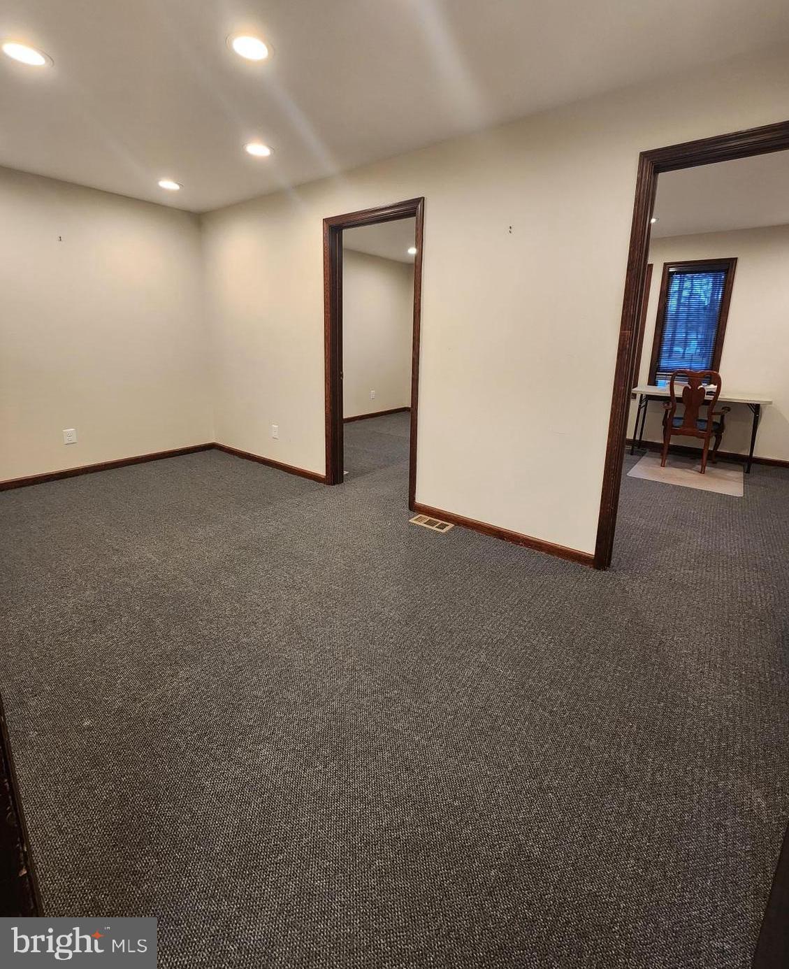 180 TUCKERTON ROAD 8