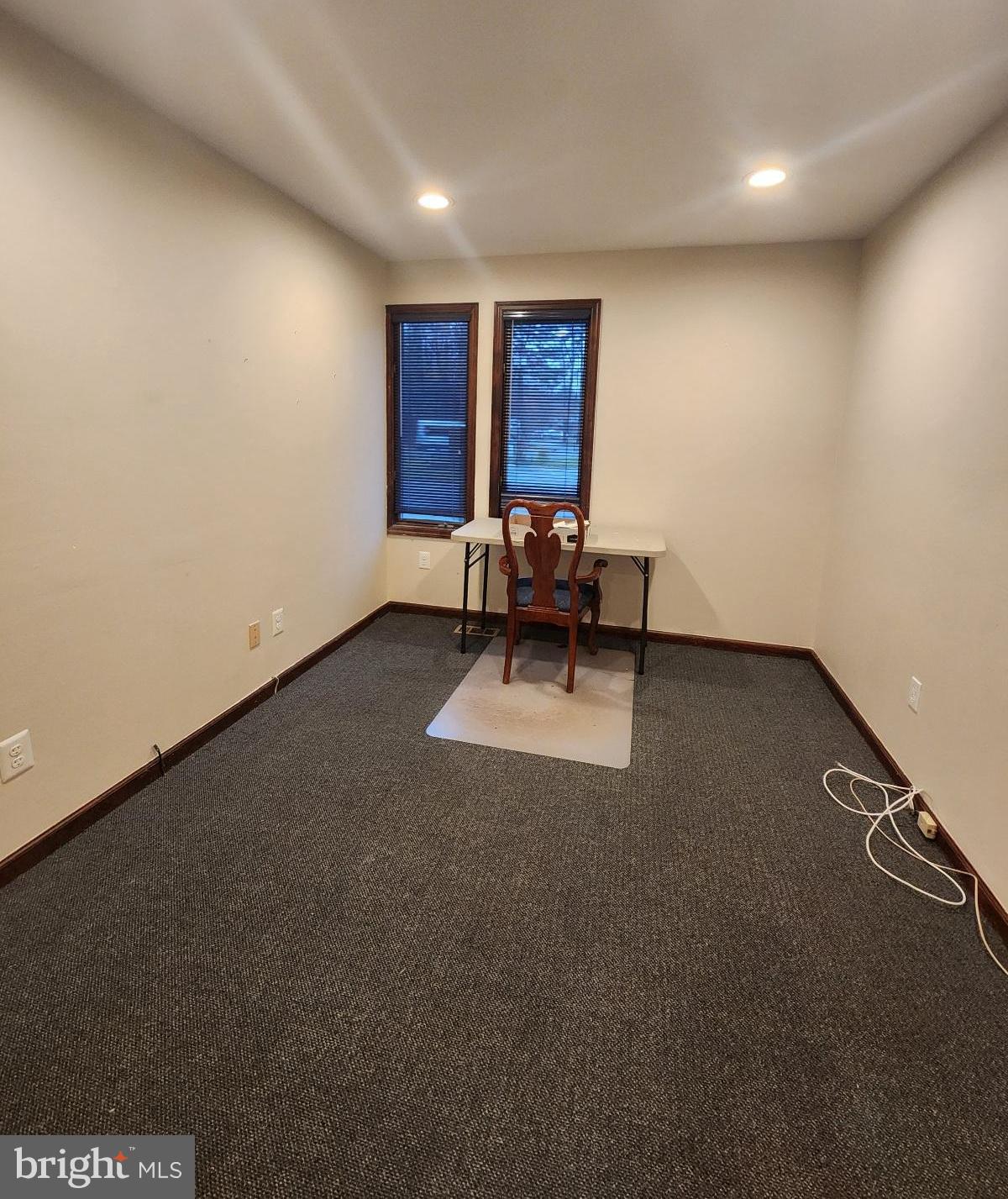 180 TUCKERTON ROAD 8