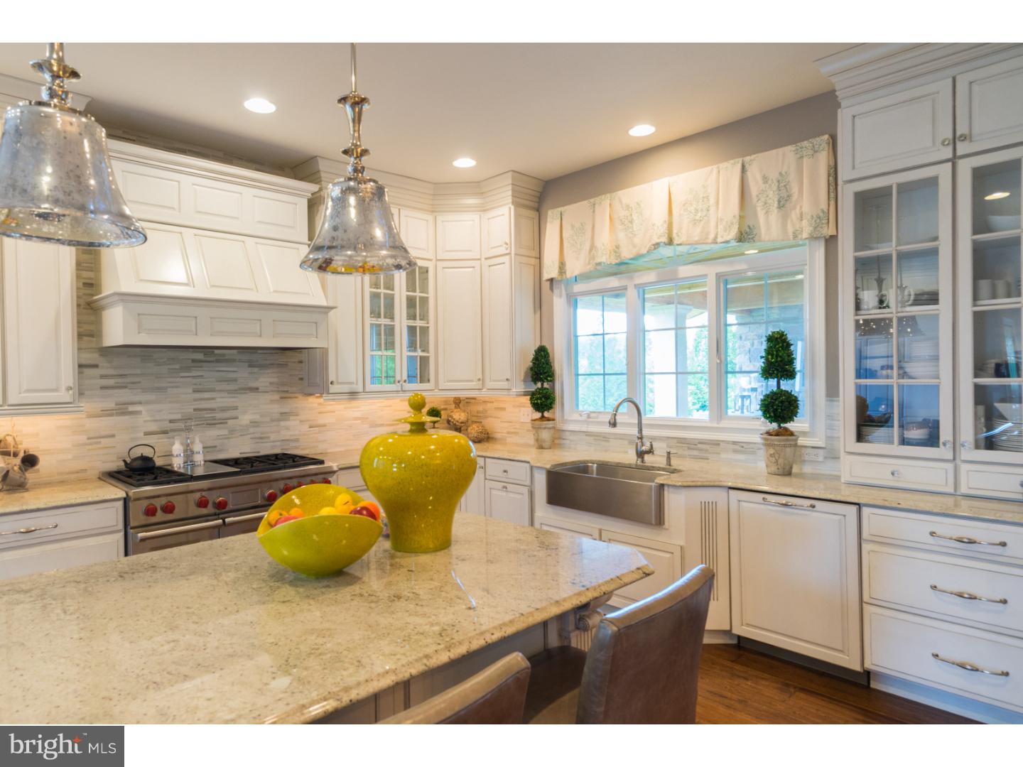 DUTCHESS FARM ESTS - Residential