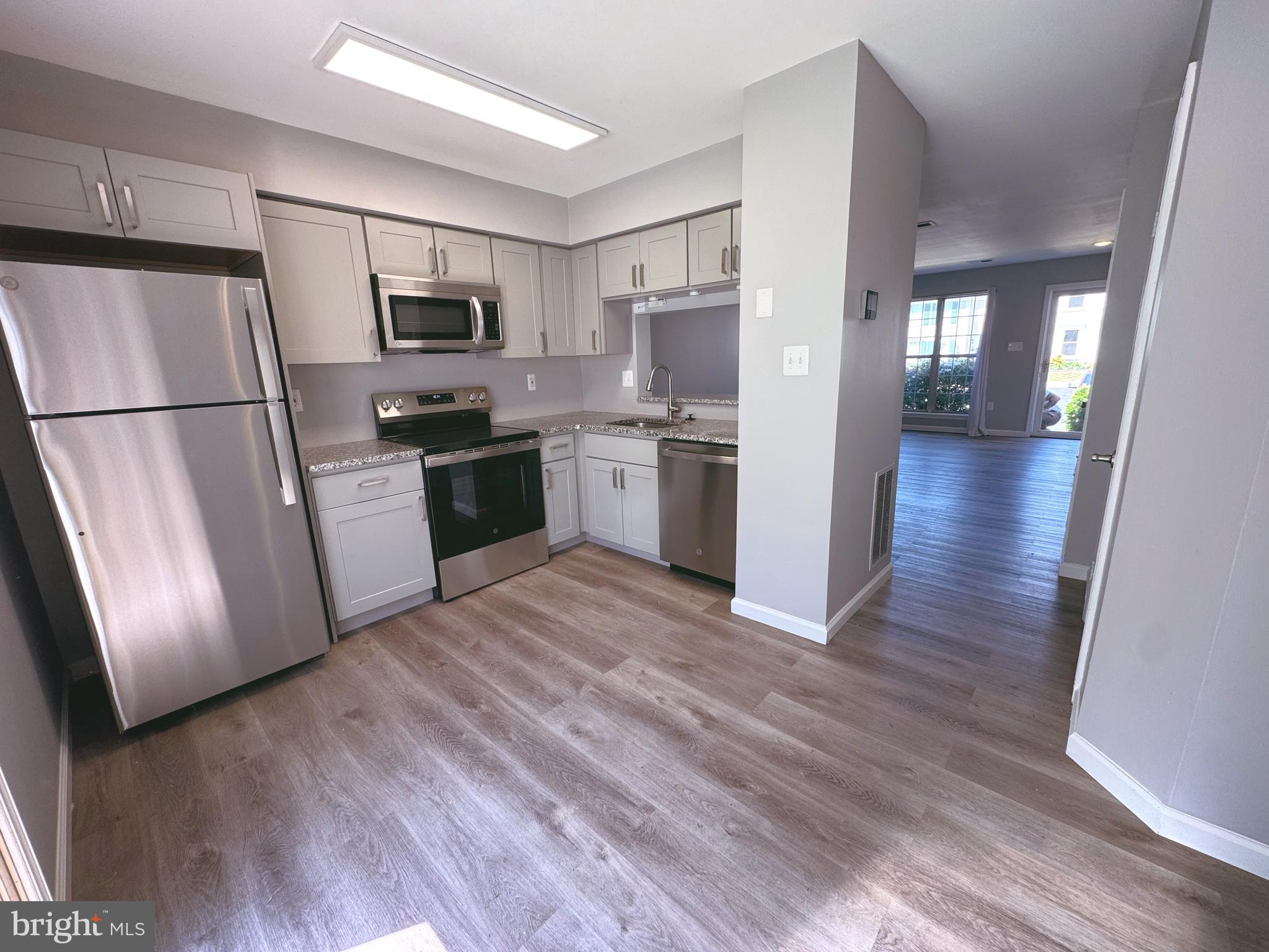 547 DAHLGREEN ROAD