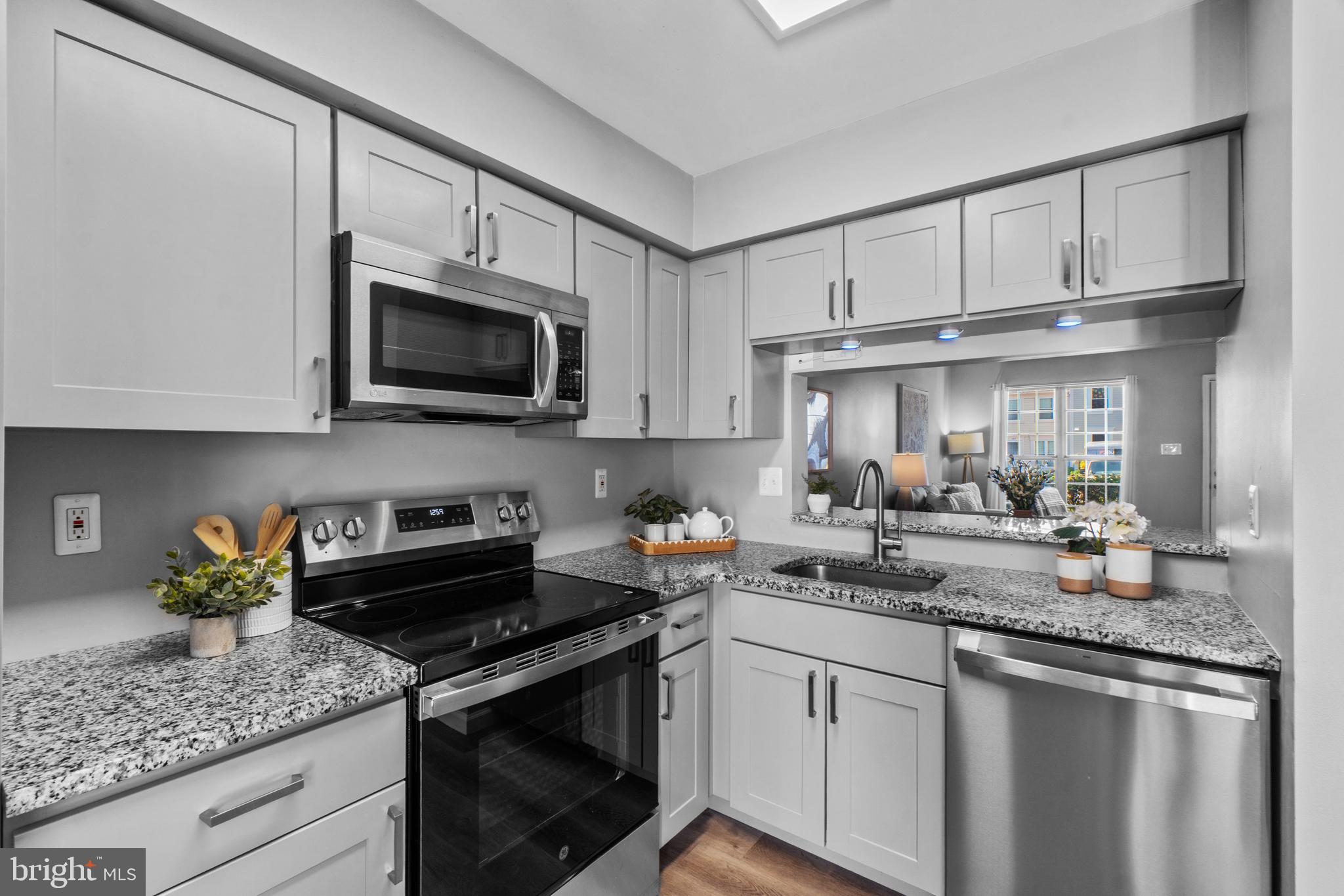 CLOVERLEAF TOWNHOUSES - Residential