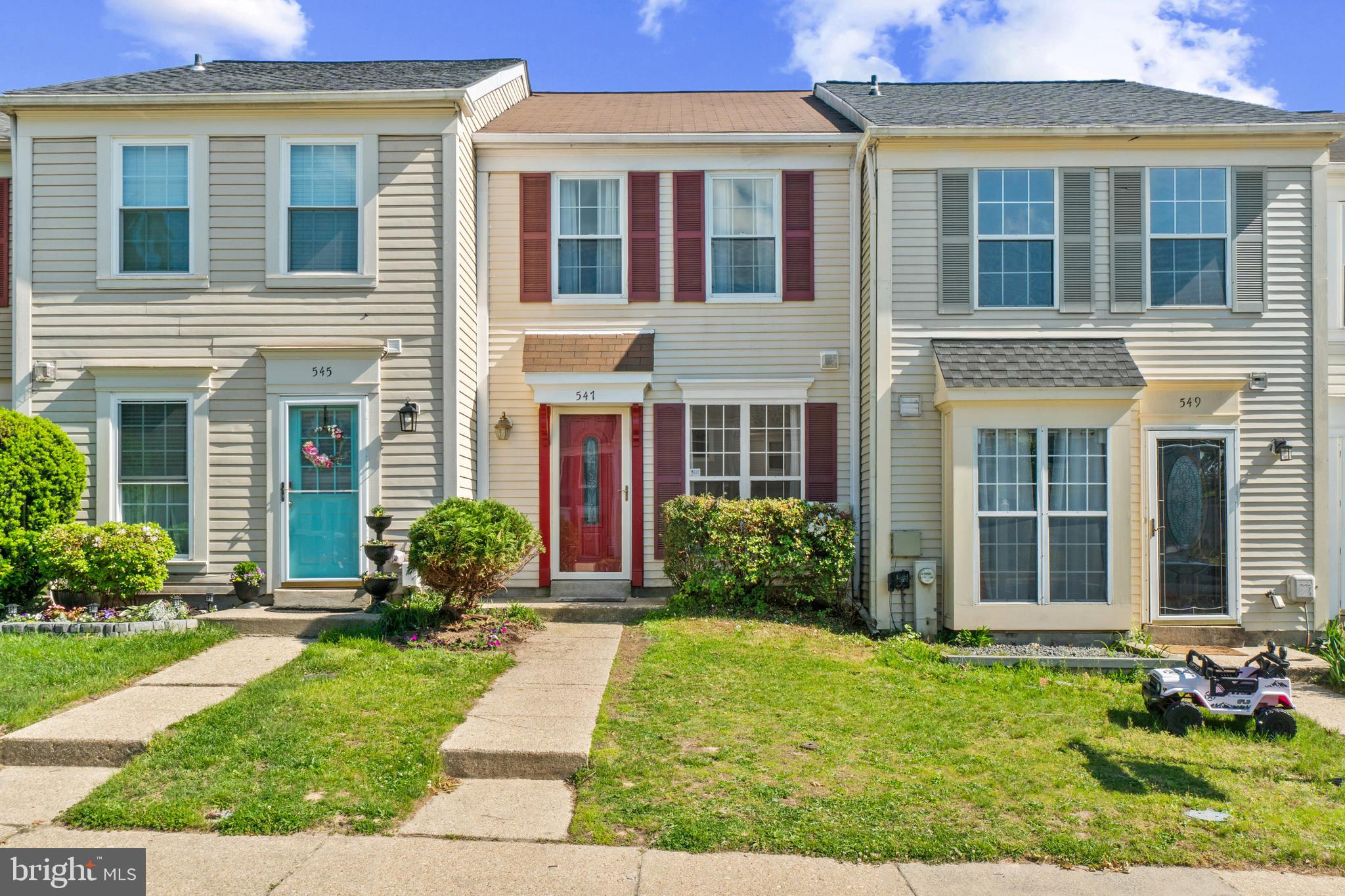 CLOVERLEAF TOWNHOUSES - Residential