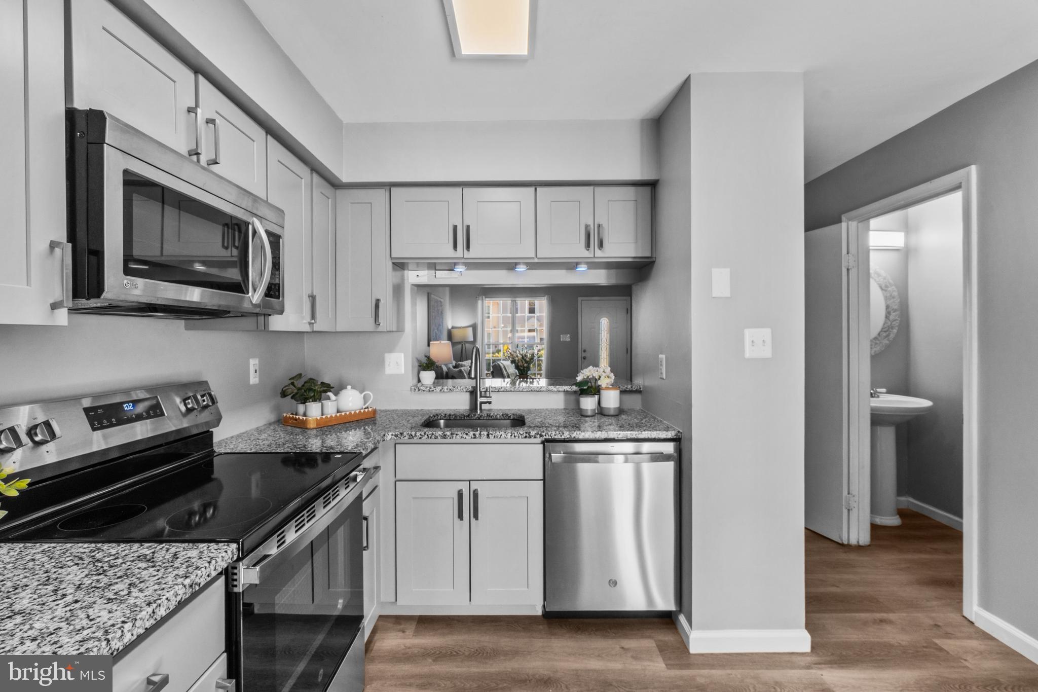 CLOVERLEAF TOWNHOUSES - Residential