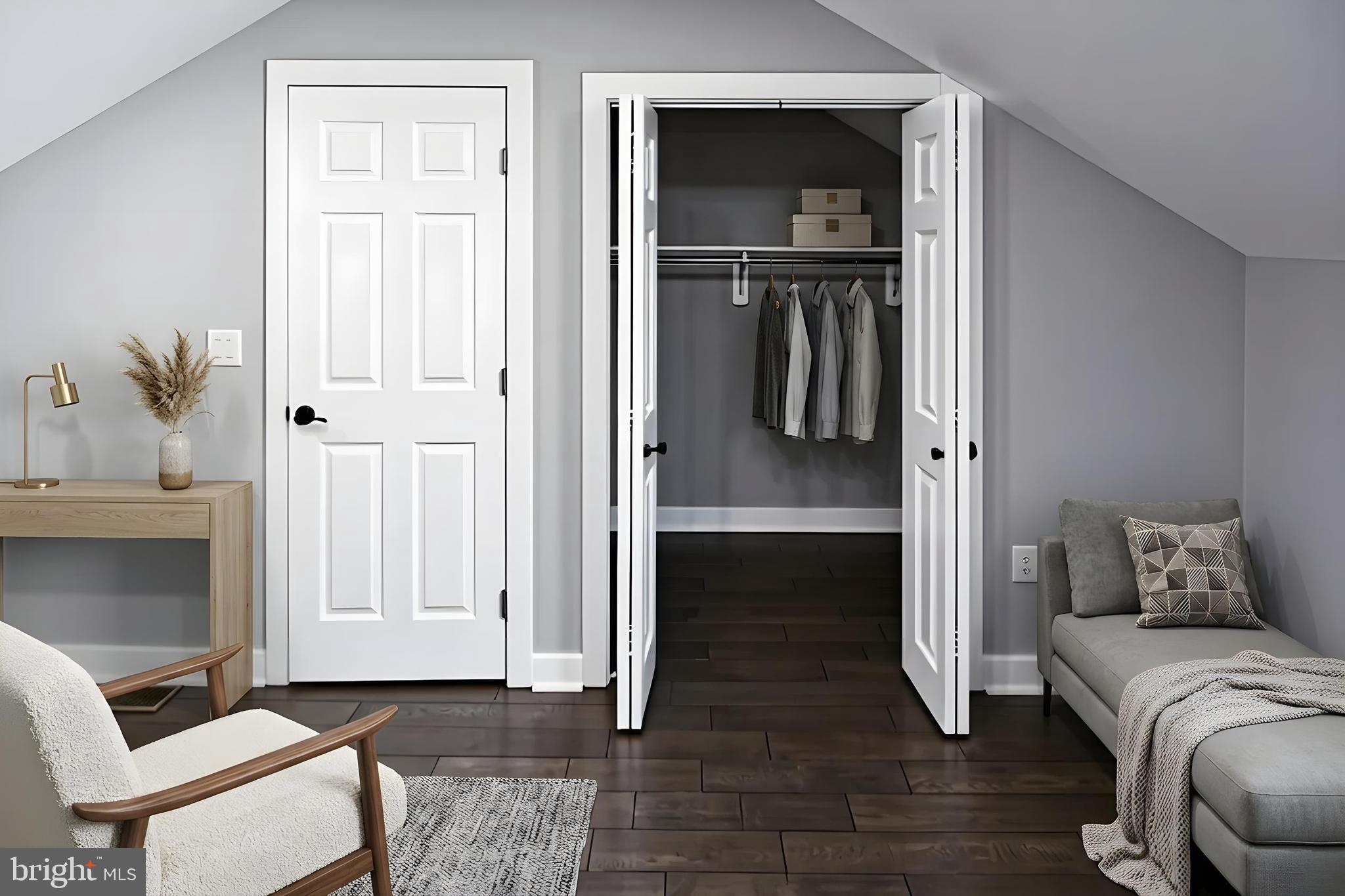 WOODLAND BEACH - Residential