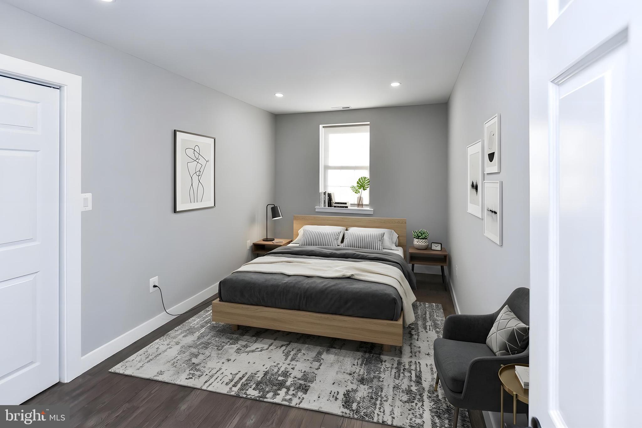 WOODLAND BEACH - Residential