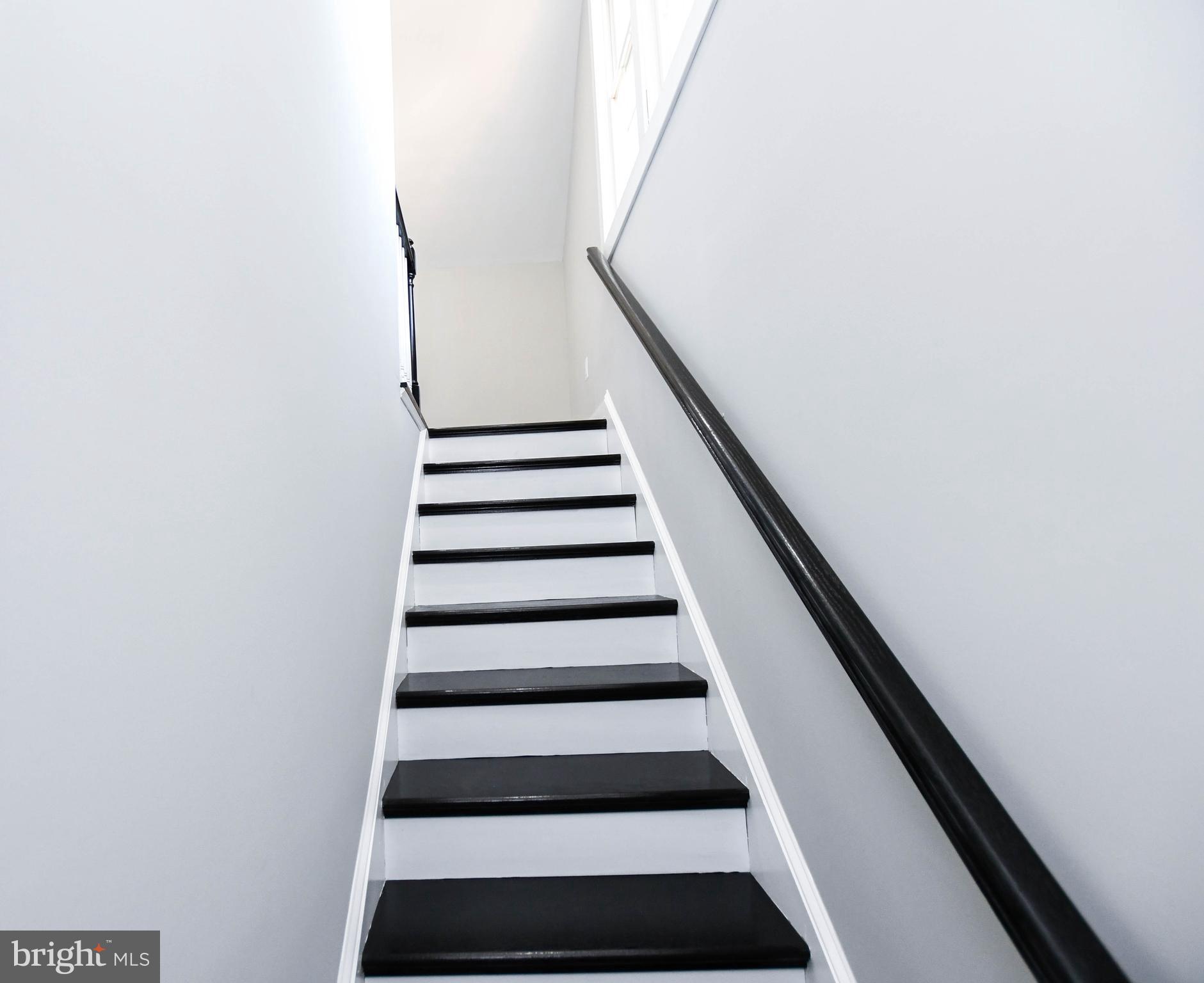 WOODLAND BEACH - Residential