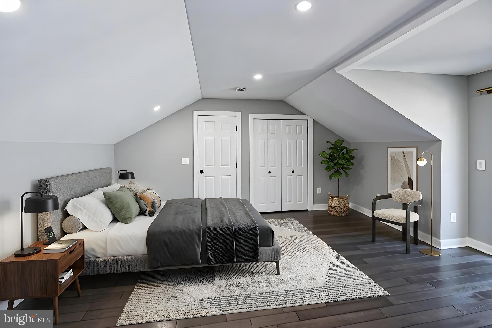 WOODLAND BEACH - Residential