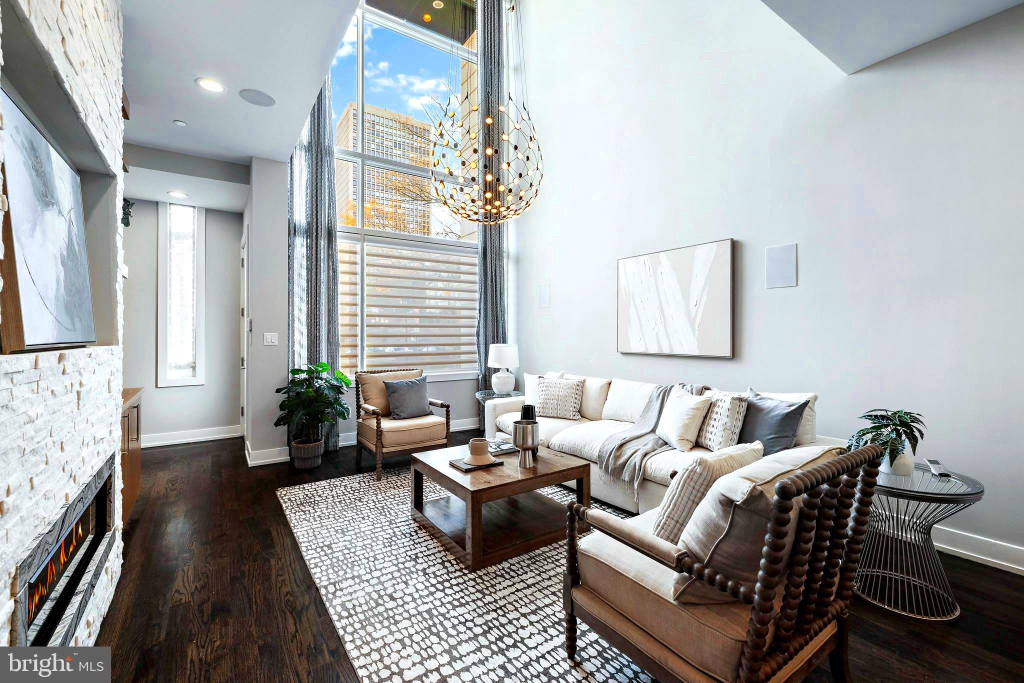 SOCIETY HILL - Residential