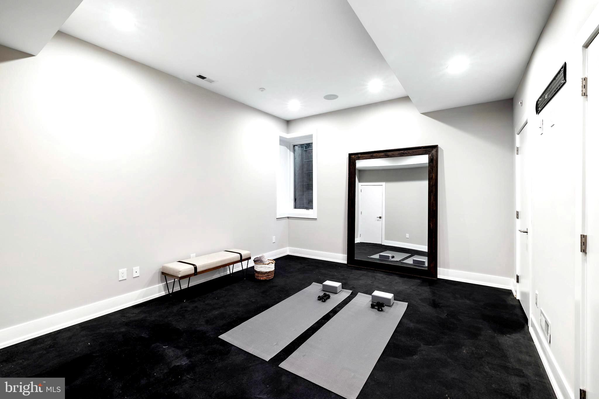 SOCIETY HILL - Residential