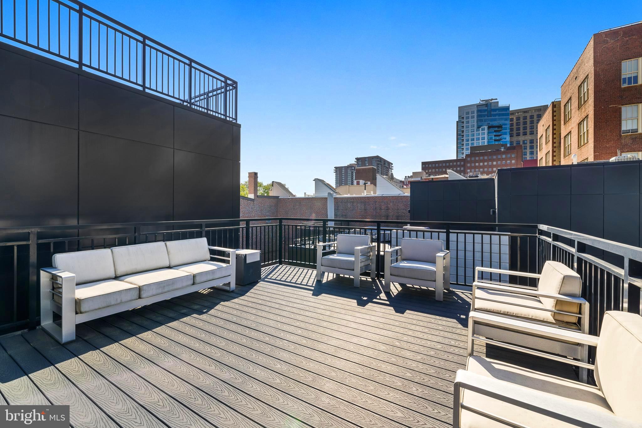 SOCIETY HILL - Residential