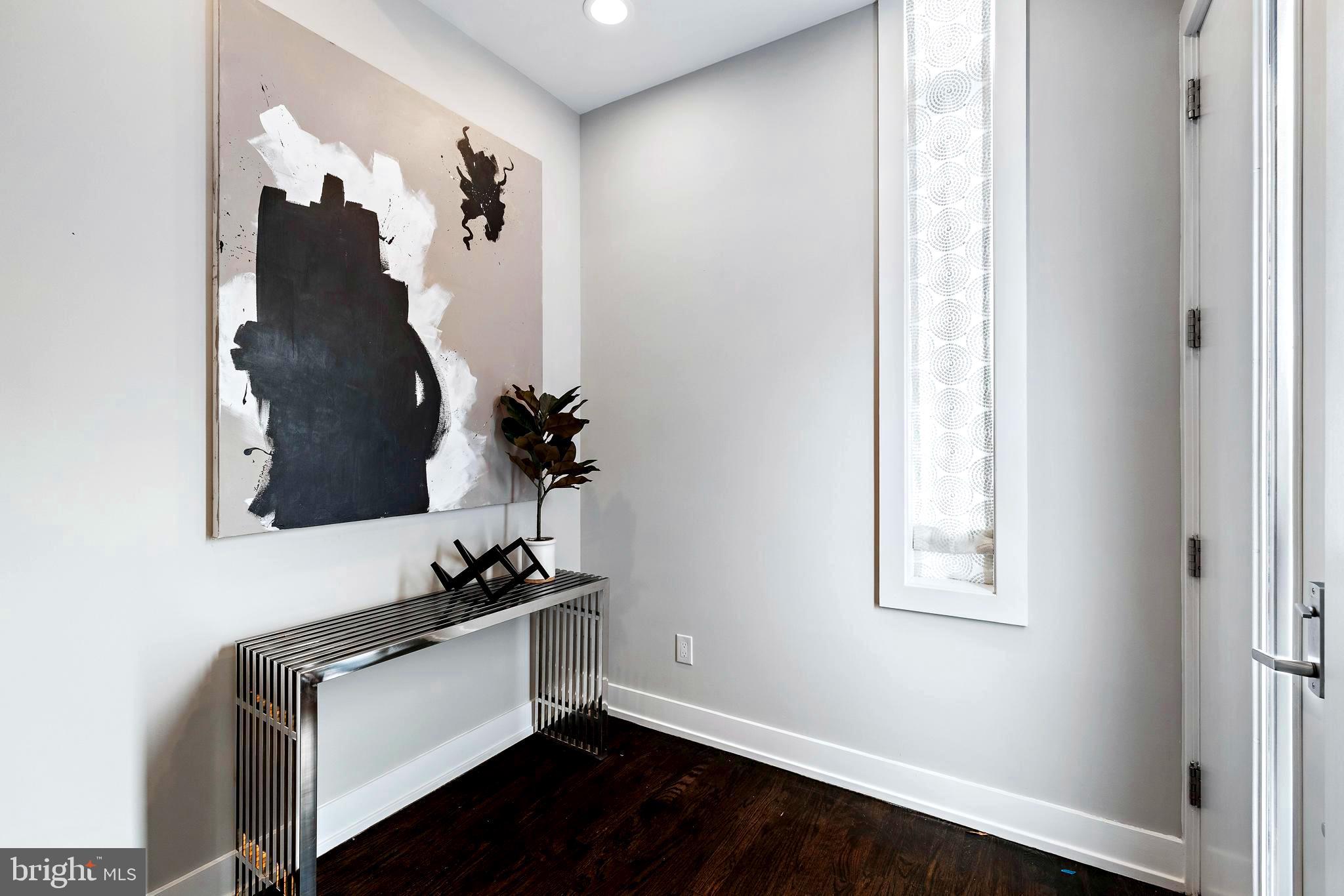 SOCIETY HILL - Residential