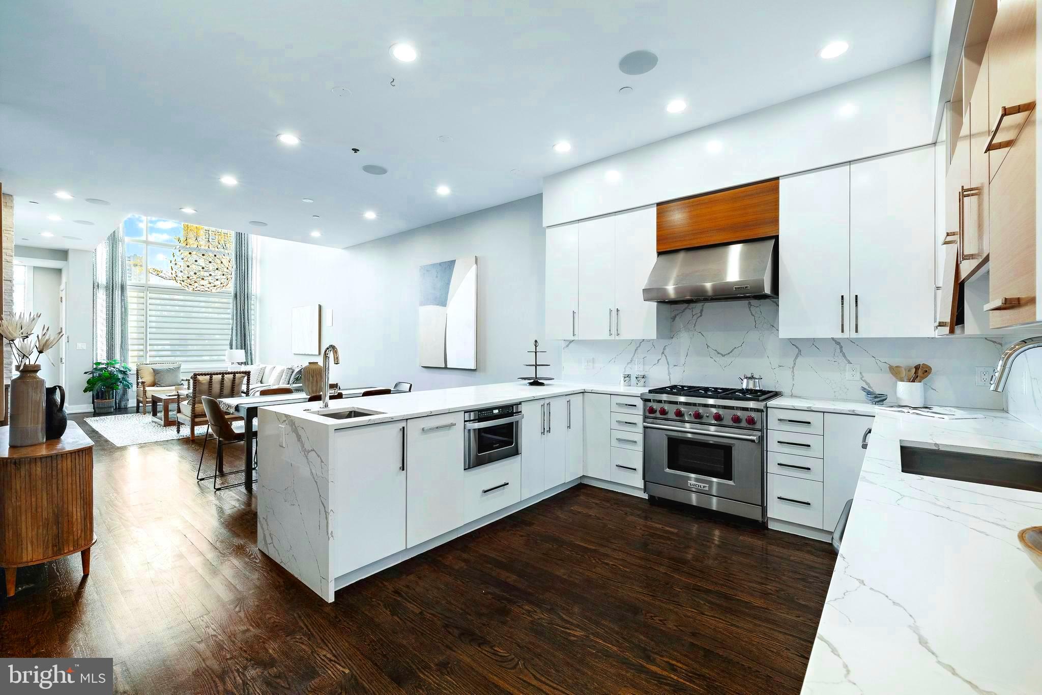 SOCIETY HILL - Residential