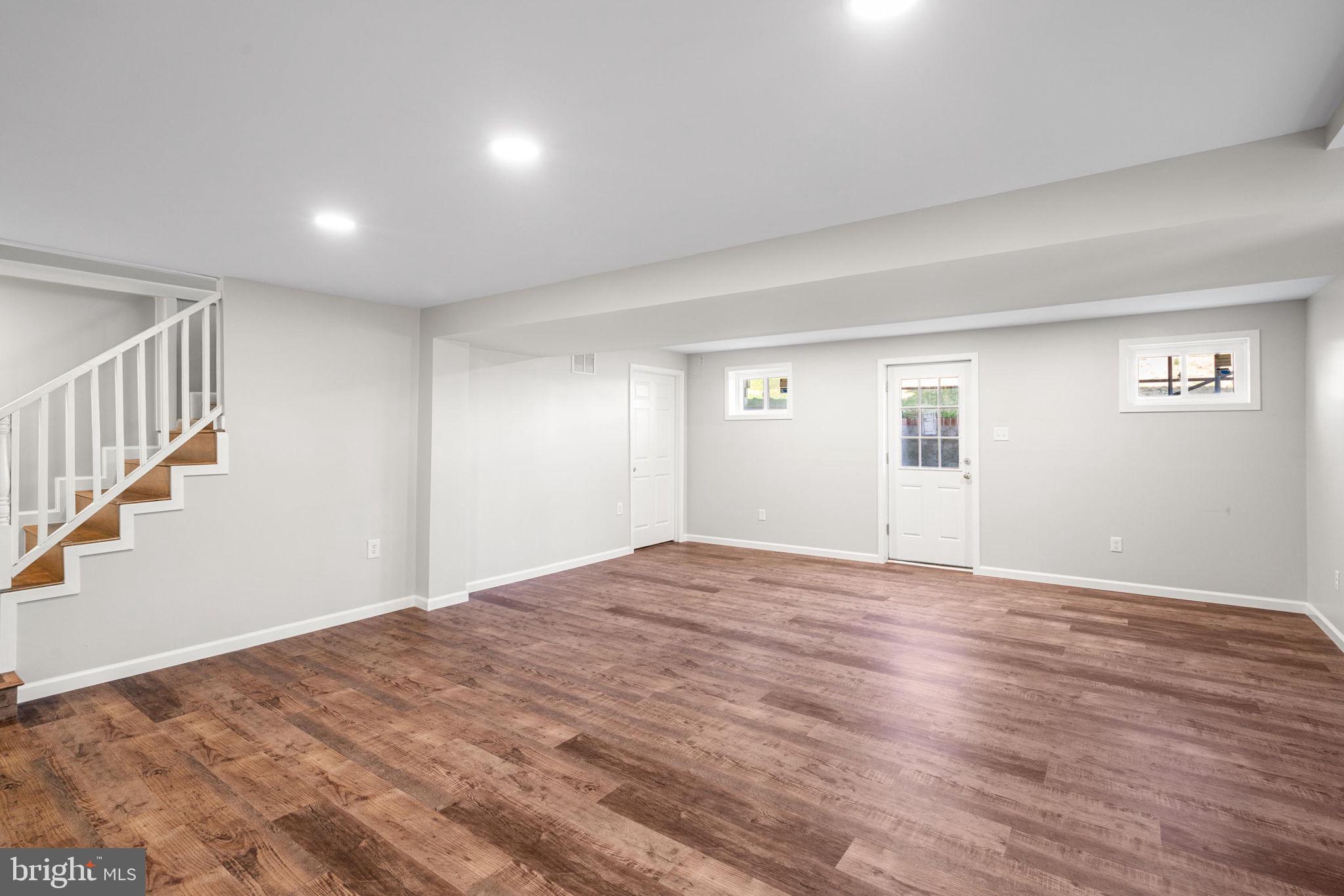 MONTICELLO WOODS - Residential