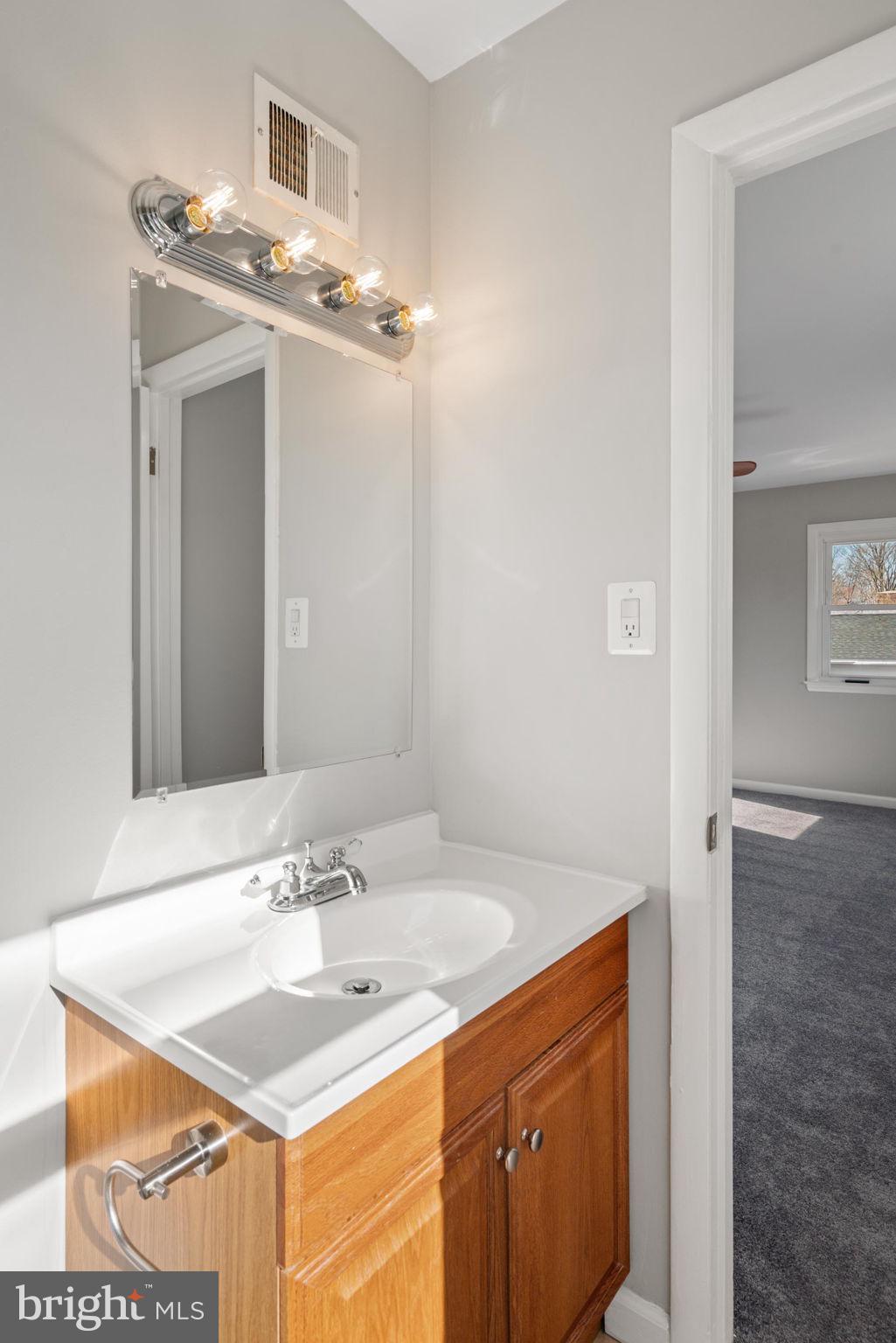 MONTICELLO WOODS - Residential