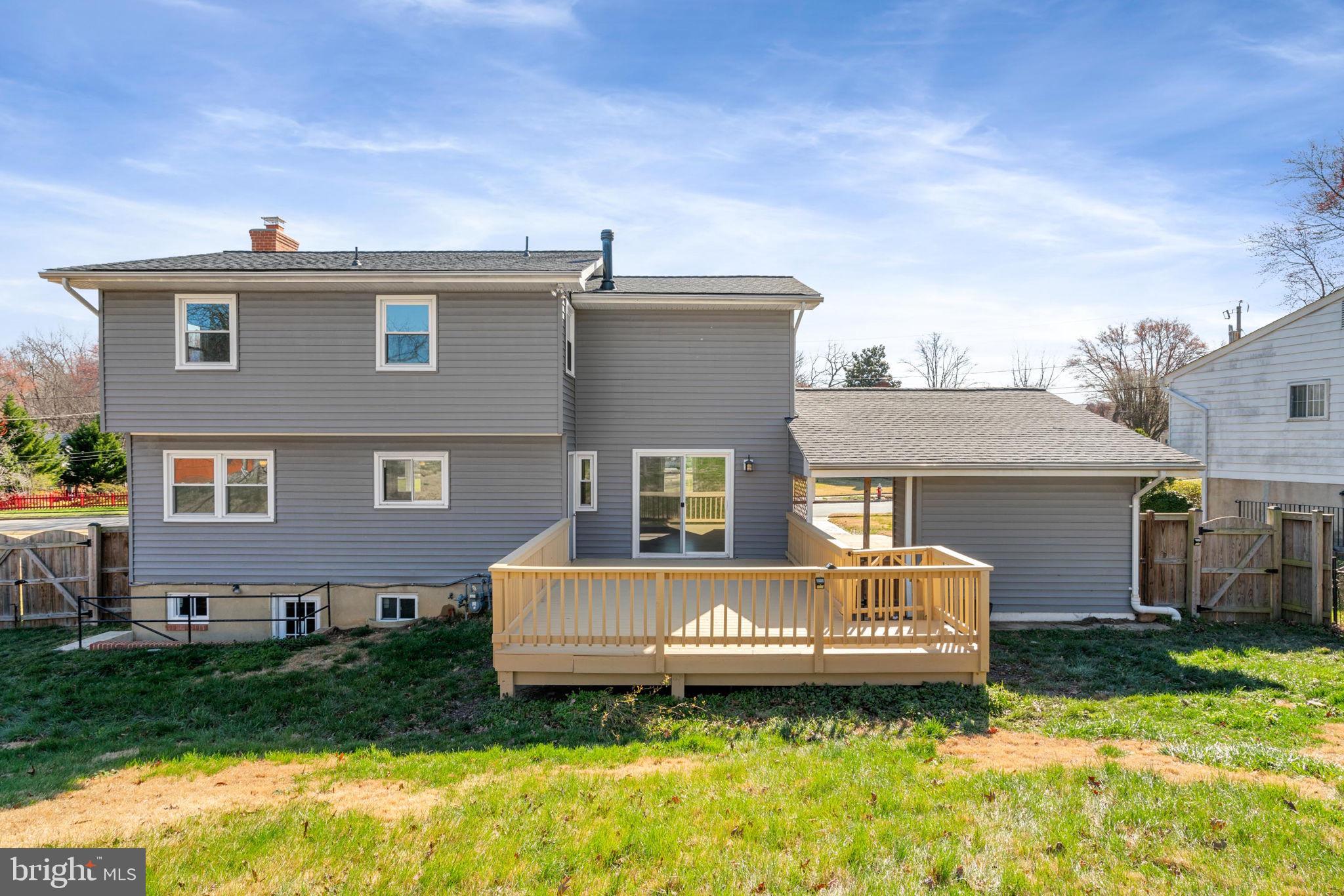 MONTICELLO WOODS - Residential