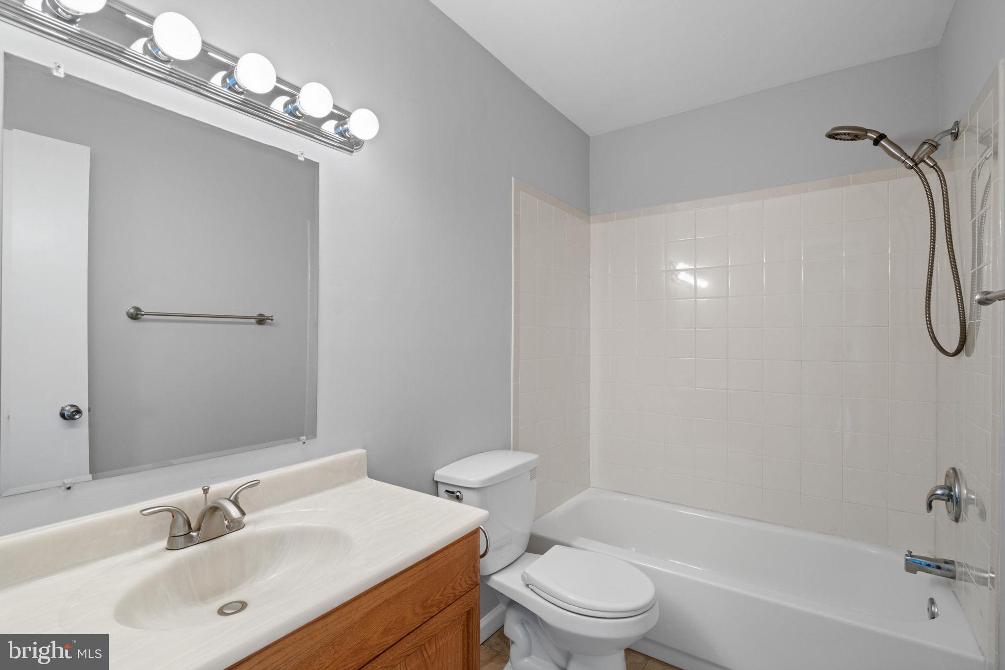 MONTICELLO WOODS - Residential