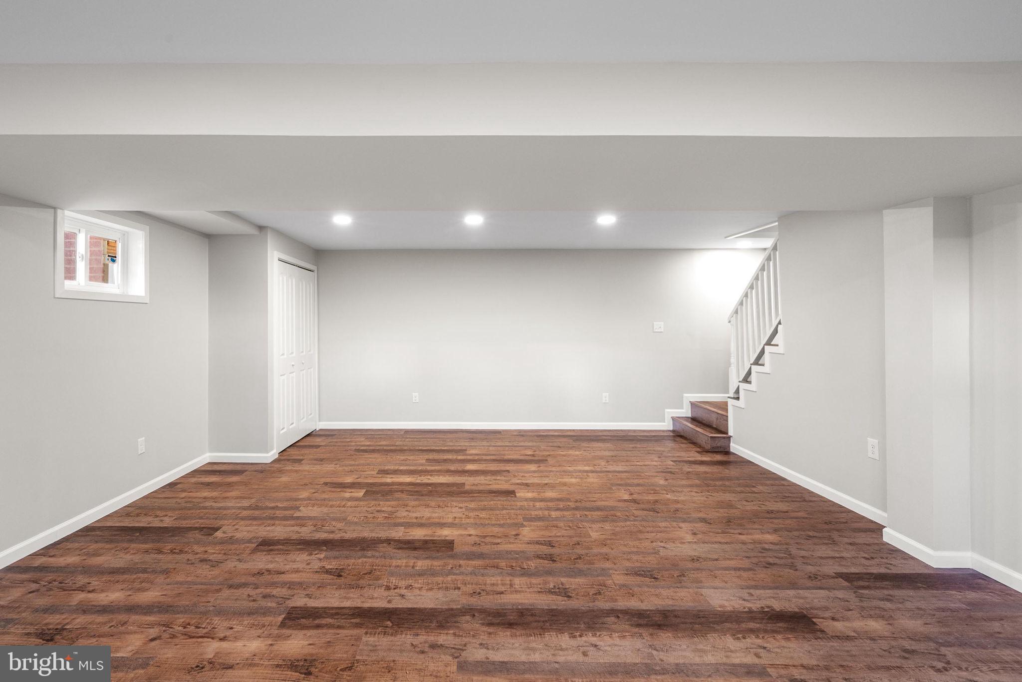 MONTICELLO WOODS - Residential