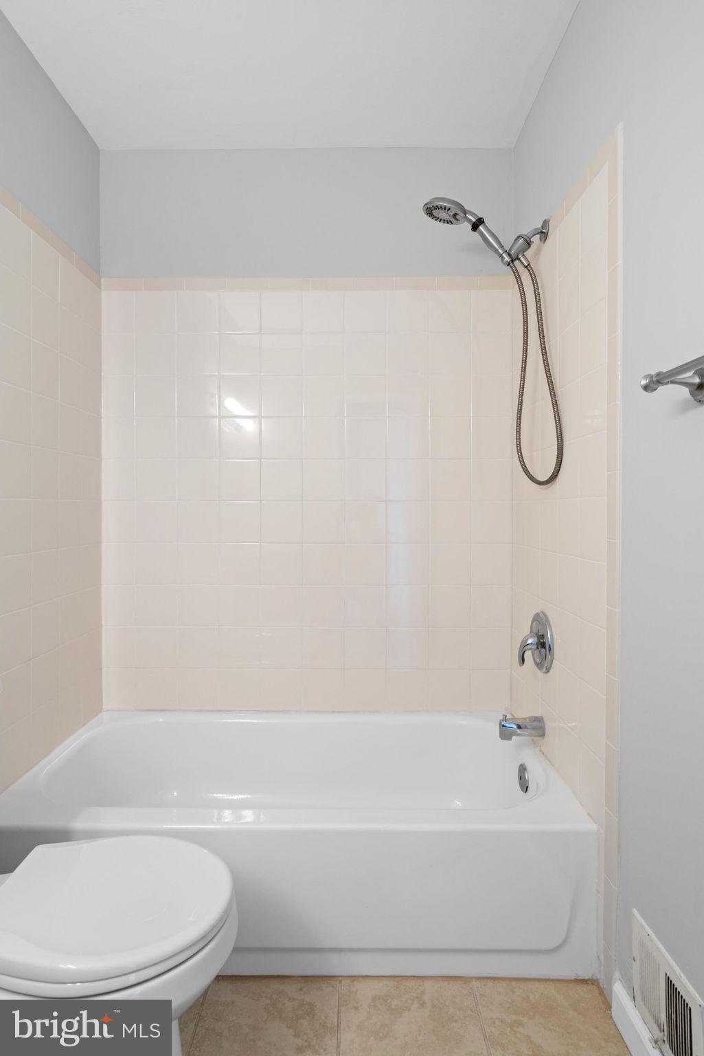 MONTICELLO WOODS - Residential