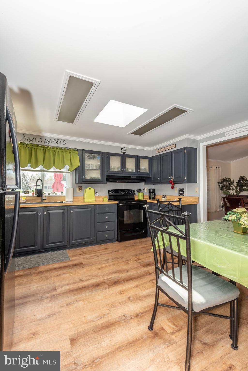 MYSTIC HARBOUR - Residential