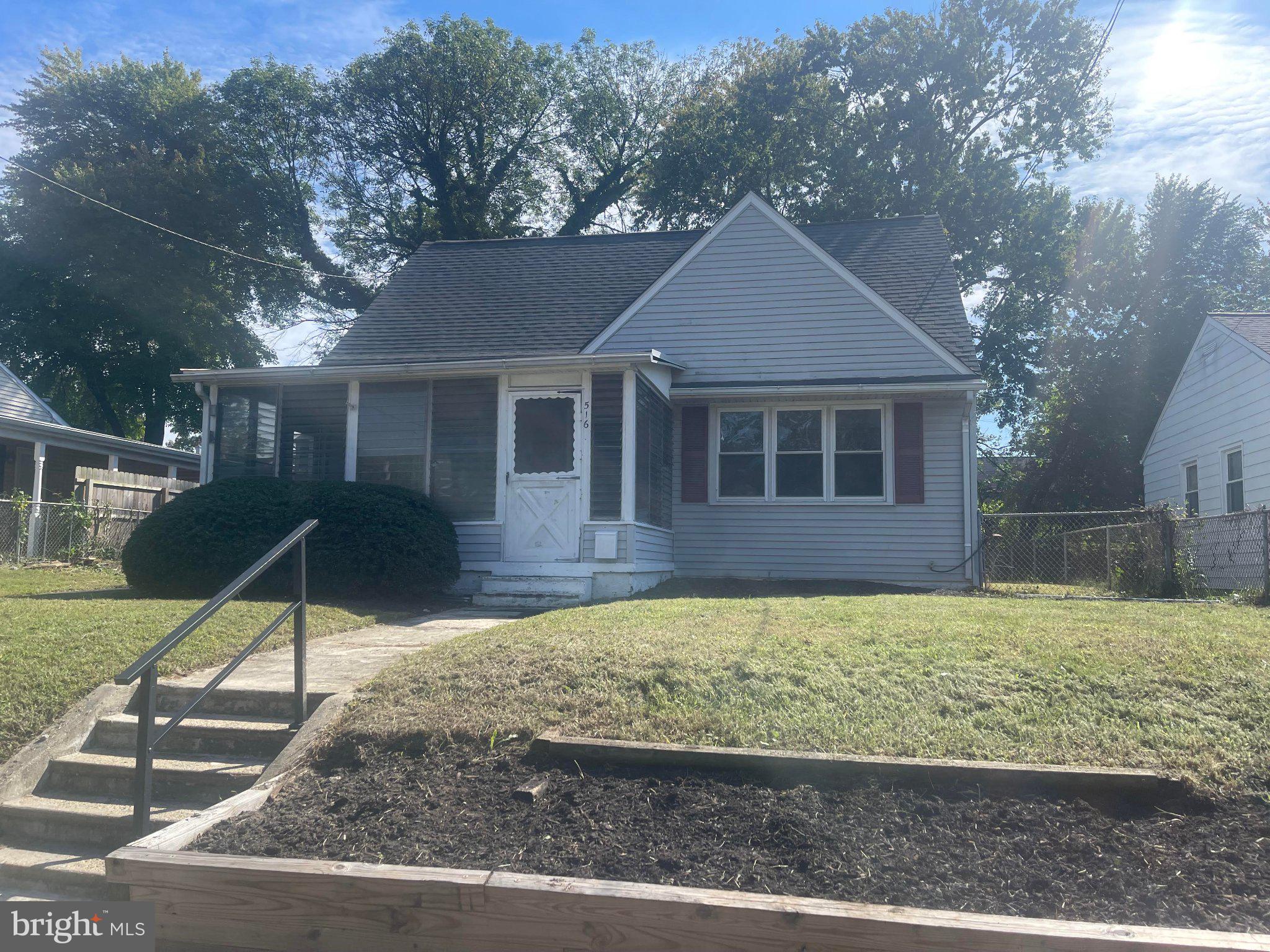 516 W MAIN STREET