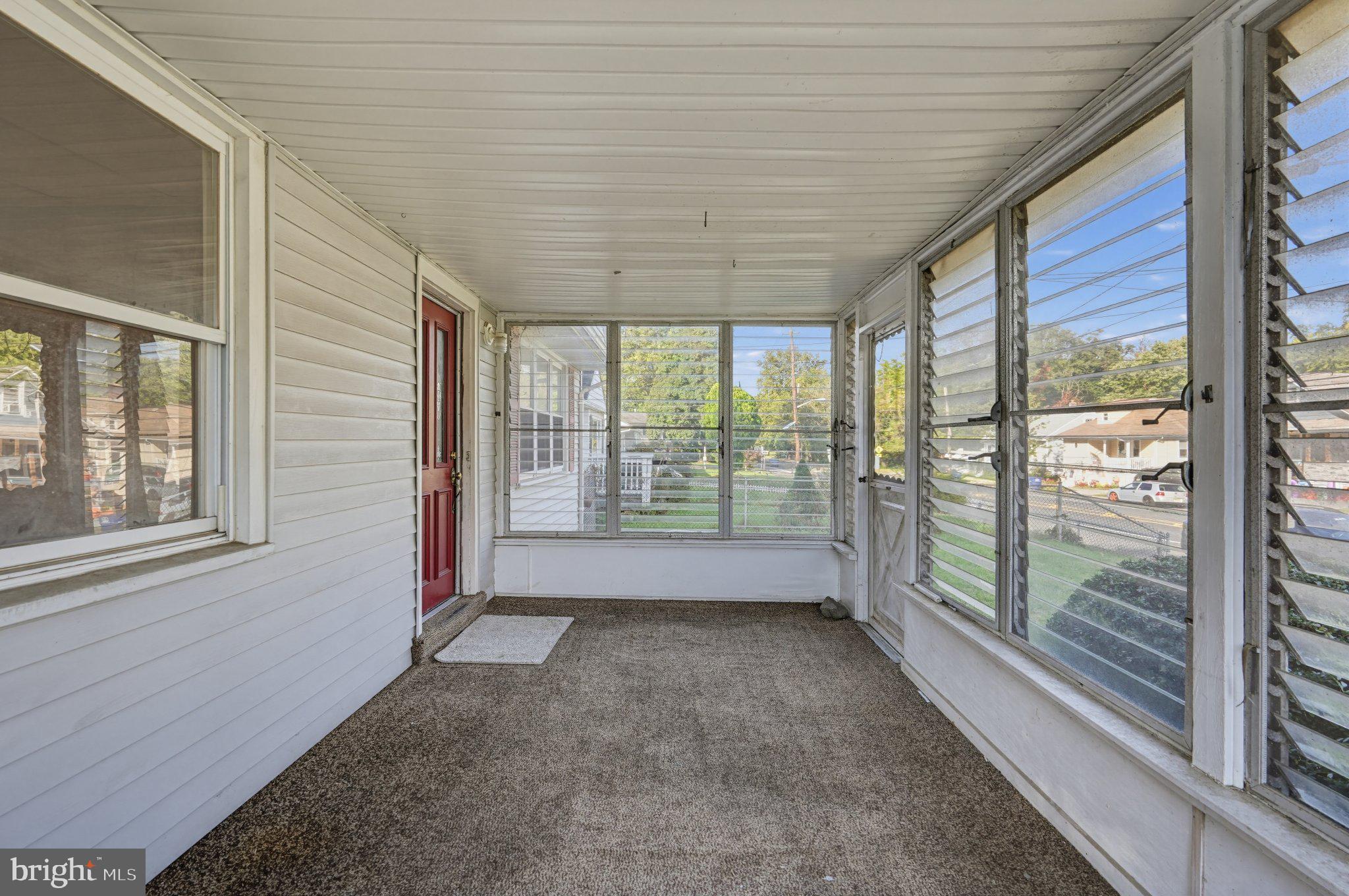 516 W MAIN STREET