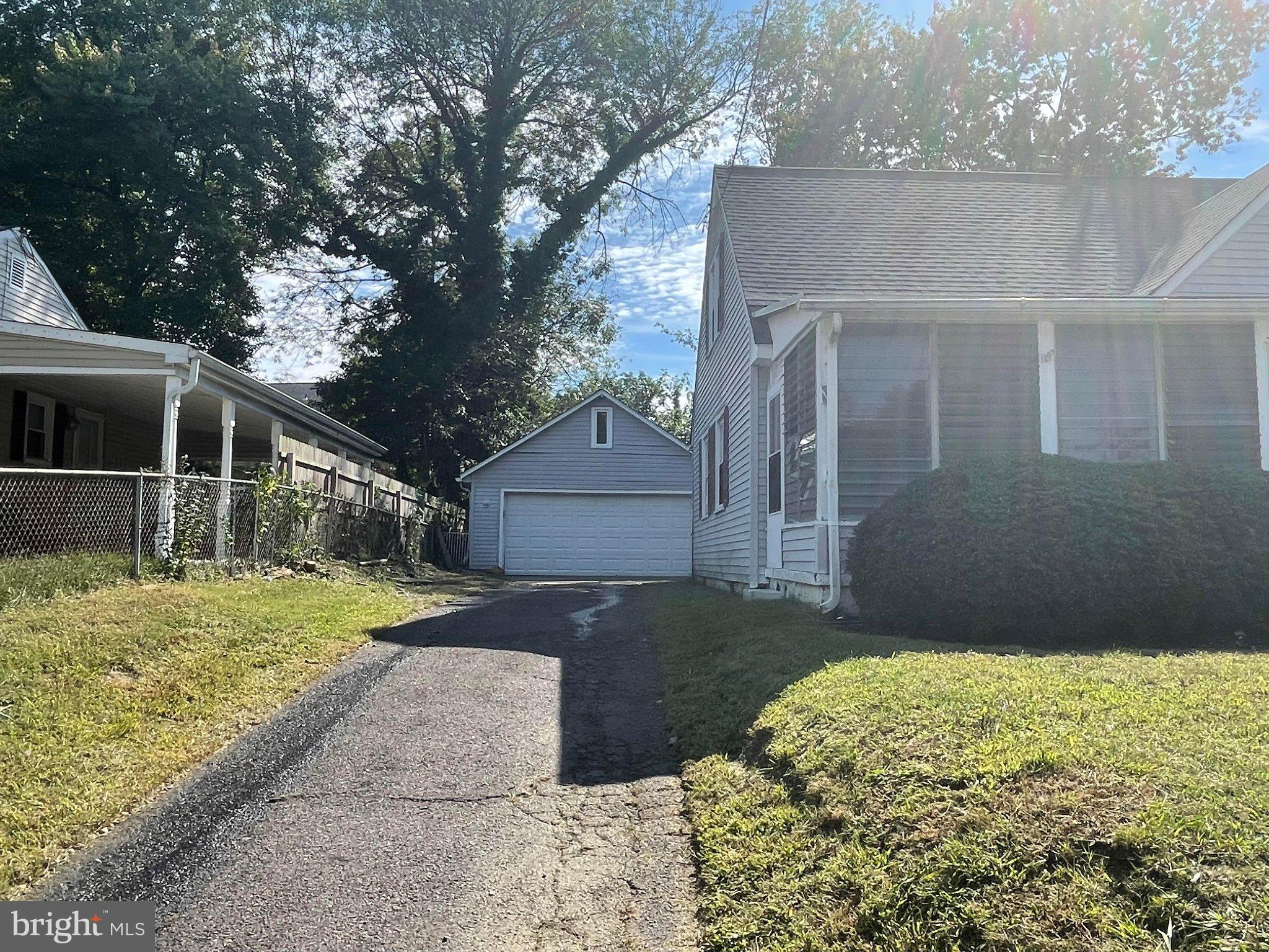 516 W MAIN STREET