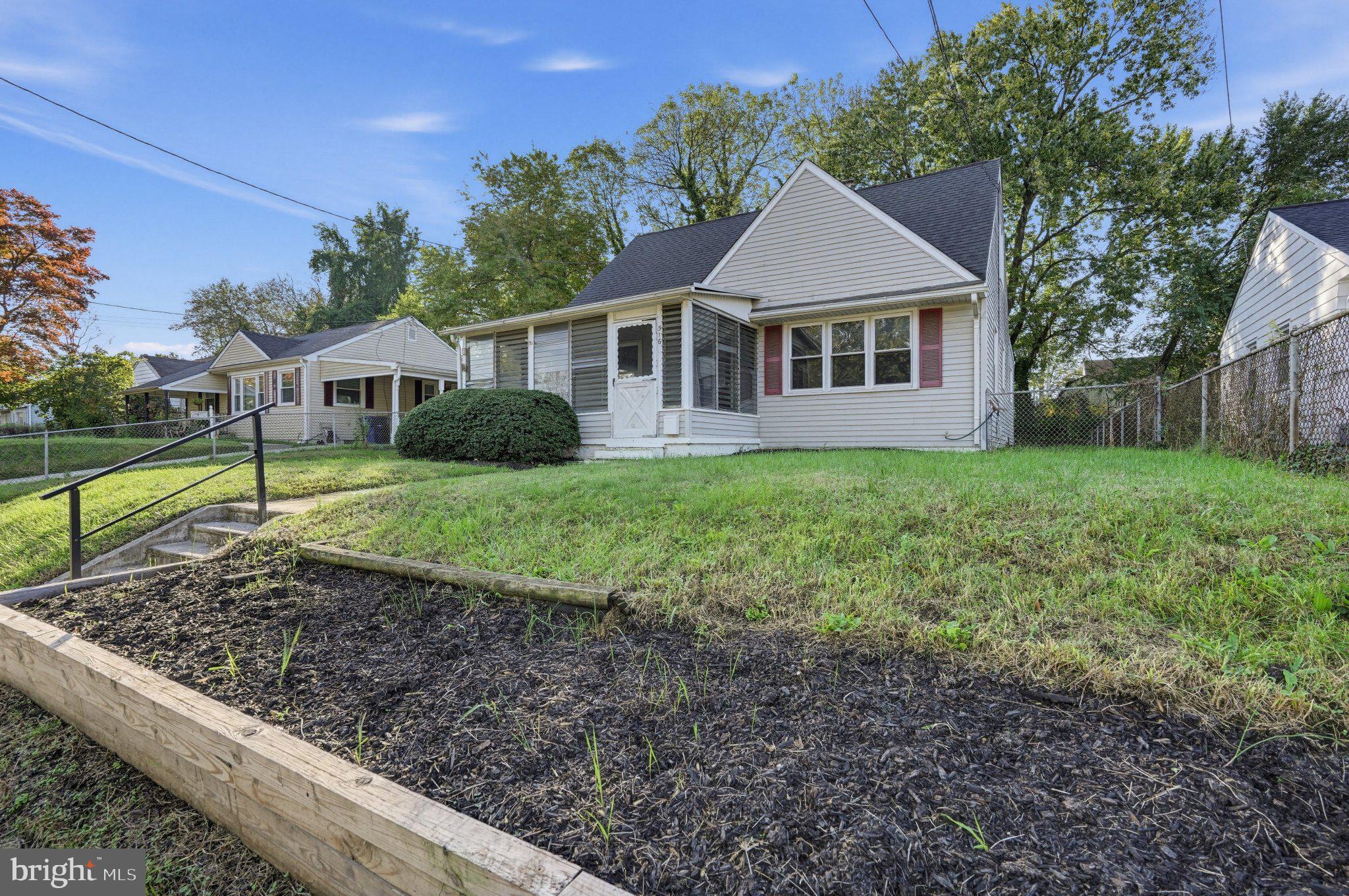 516 W MAIN STREET