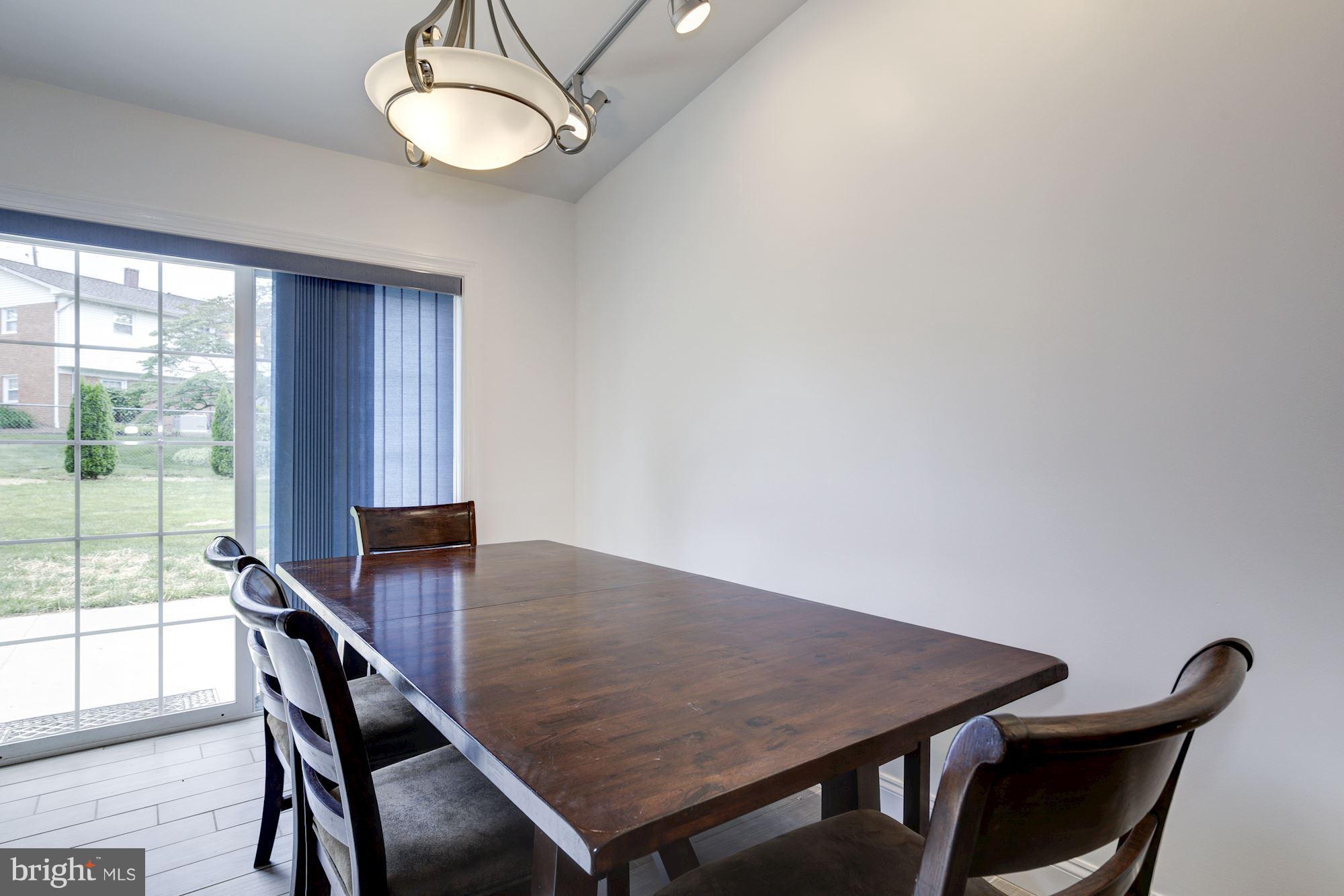 FOXHALL - Residential