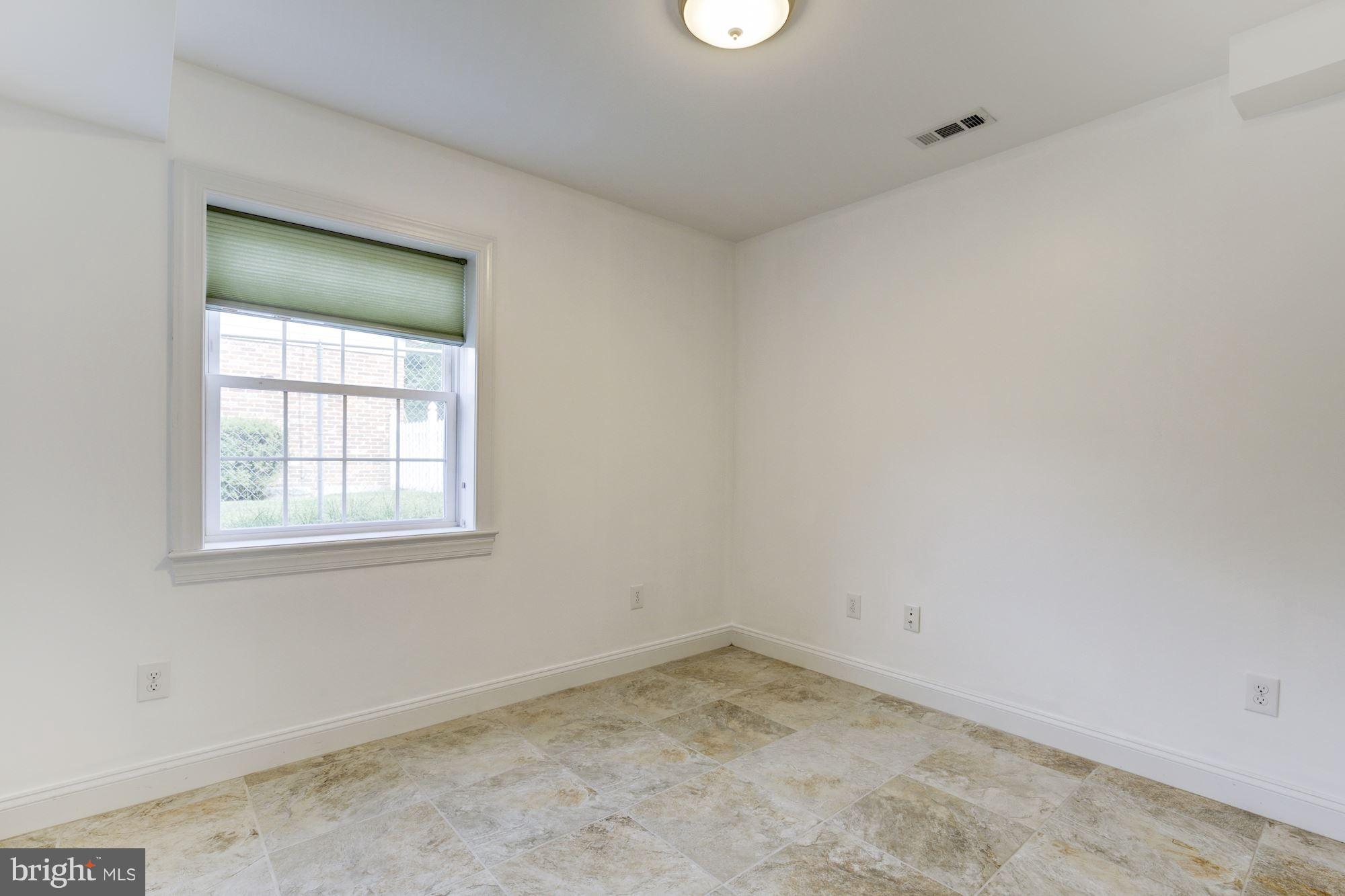 FOXHALL - Residential