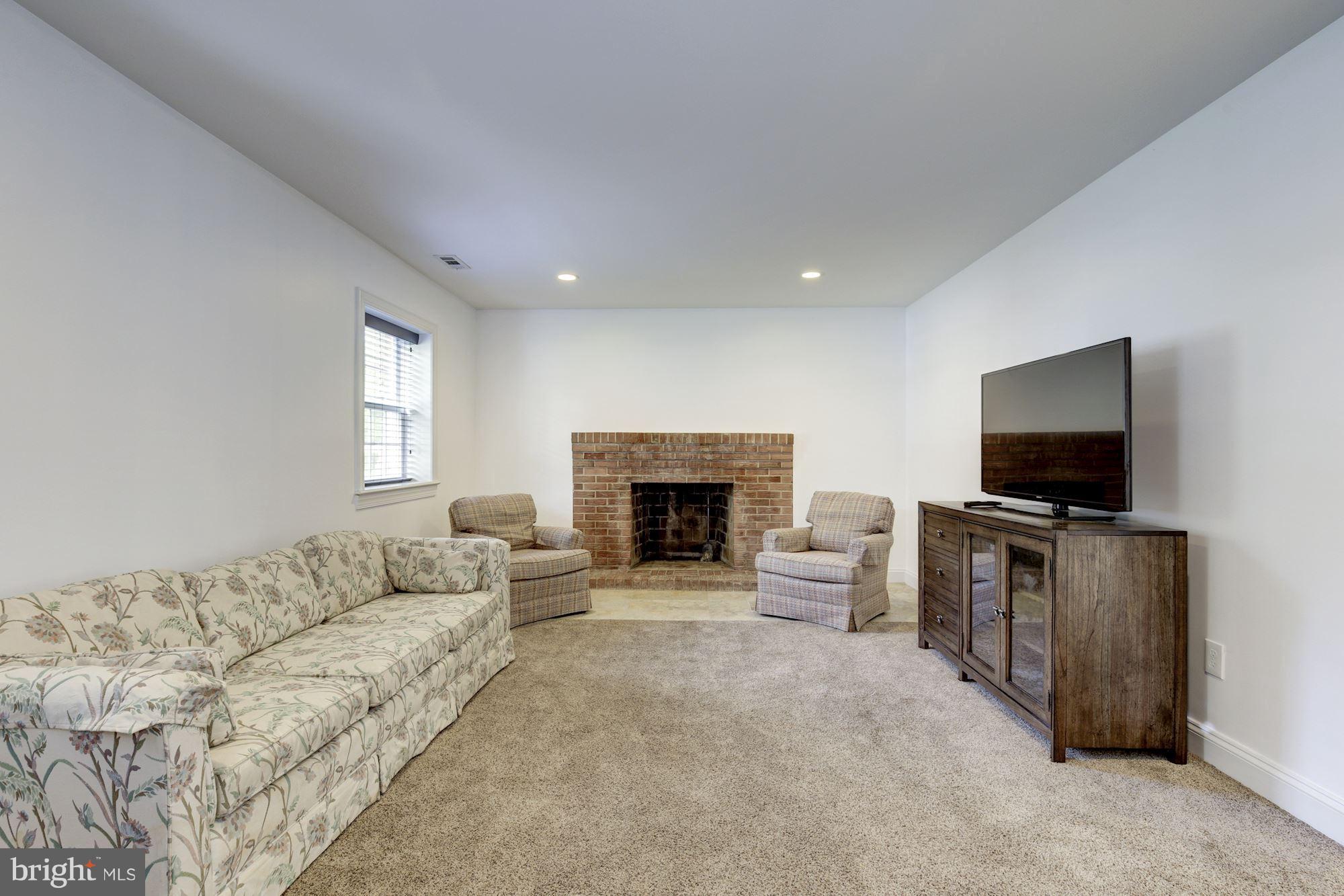 FOXHALL - Residential