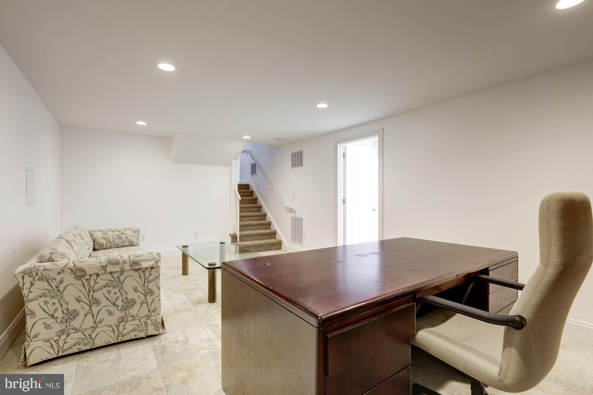 FOXHALL - Residential