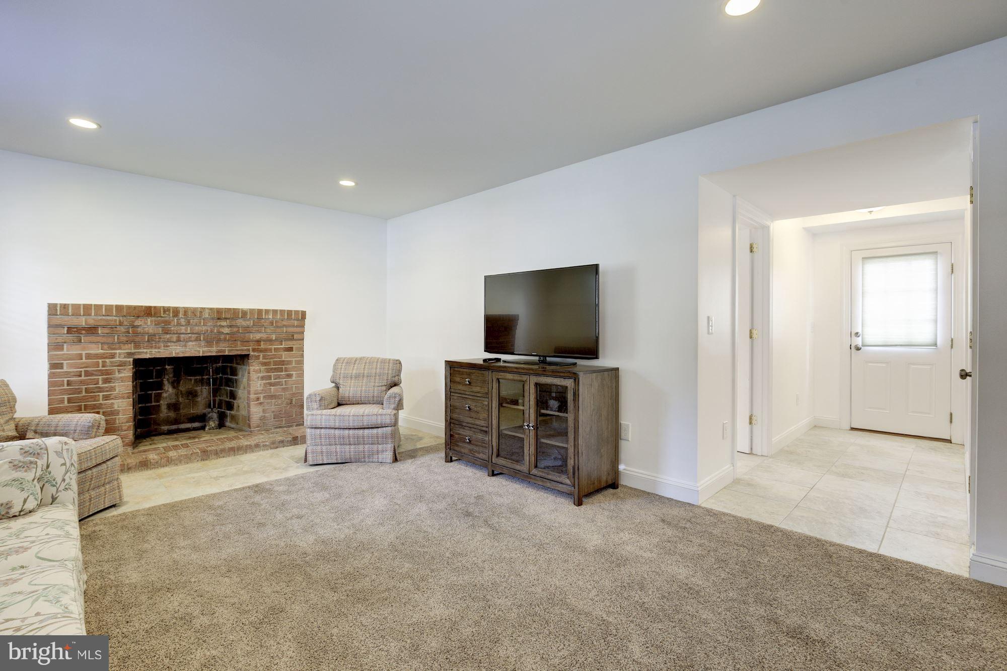 FOXHALL - Residential