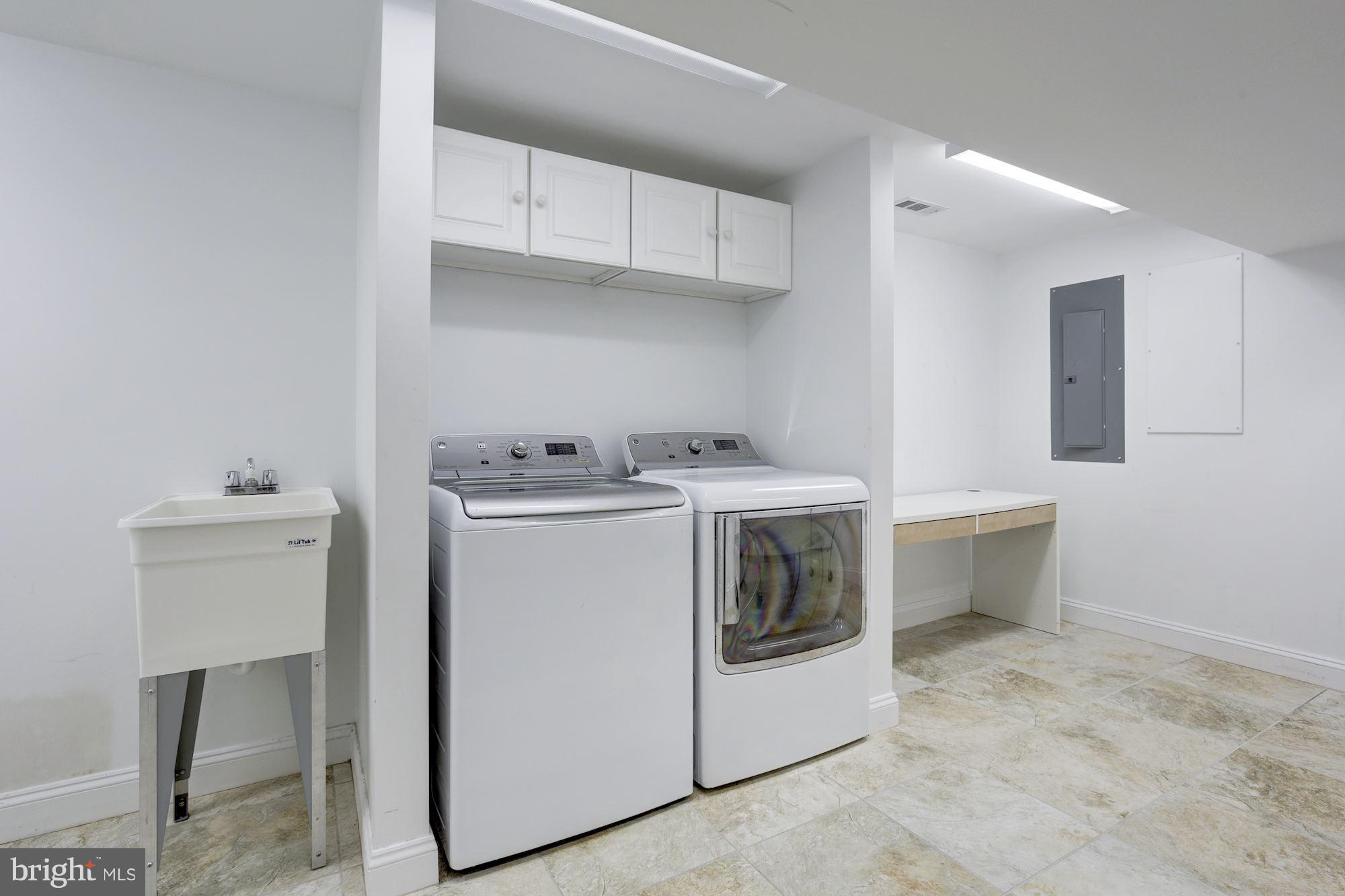 FOXHALL - Residential