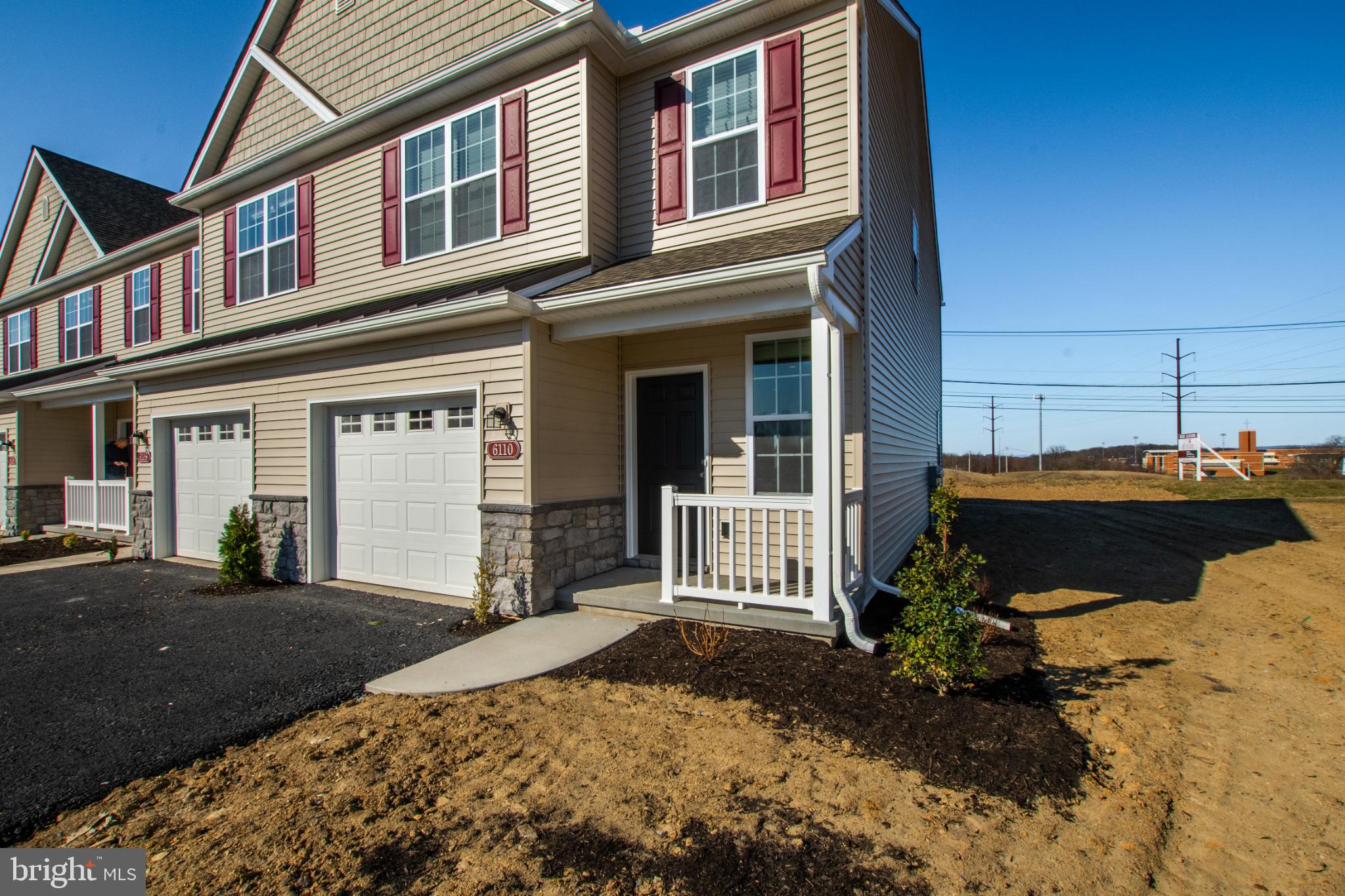 Fantastic location! Come home to low maintenance living in this almost BRAND NEW END UNIT townhome on a quiet street with a cul de sac in Chatham Glenn. Open living space, tastefully finished throughout with neutral colors. Large open kitchen/dining room combo, NEW appliances, and kitchen island. Huge Living room and Deck for maximum entertainment capacity! All bedrooms are nicely sized with ample closet space. One car garage and driveway. Extra guest parking lots just on this block. HOA covers exterior maintenance including roof, landscaping, lawn care, and snow removal. Basement (unfinished)! Close to 322, Union Deposit Rd, 83, Schools, Park, Shopping, restaurants. Just a quick walk across the street to Bishop McDevitt High School.
Lease Details: Tenant pays all utilities - electric, water, sewer (quarterly), trash.
