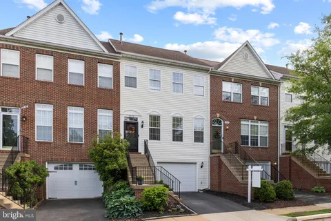 6503 Tassia Drive, Alexandria, VA MLS: VAFX2237474