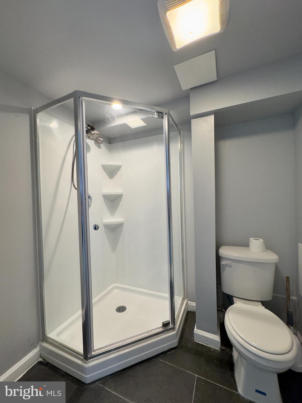 MIDDLE RIVER - Residential Lease