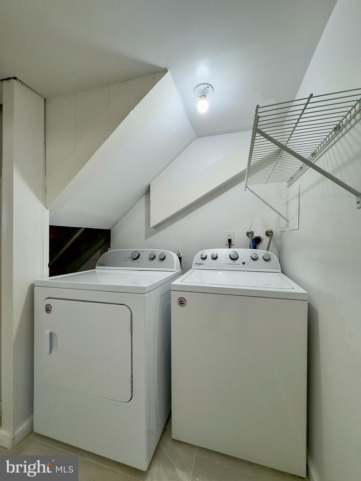 MIDDLE RIVER - Residential Lease