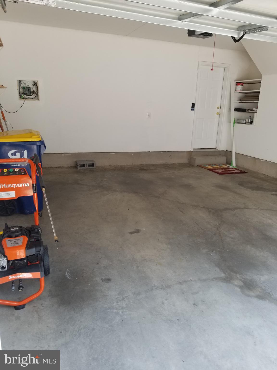 WATERS EDGE - Residential