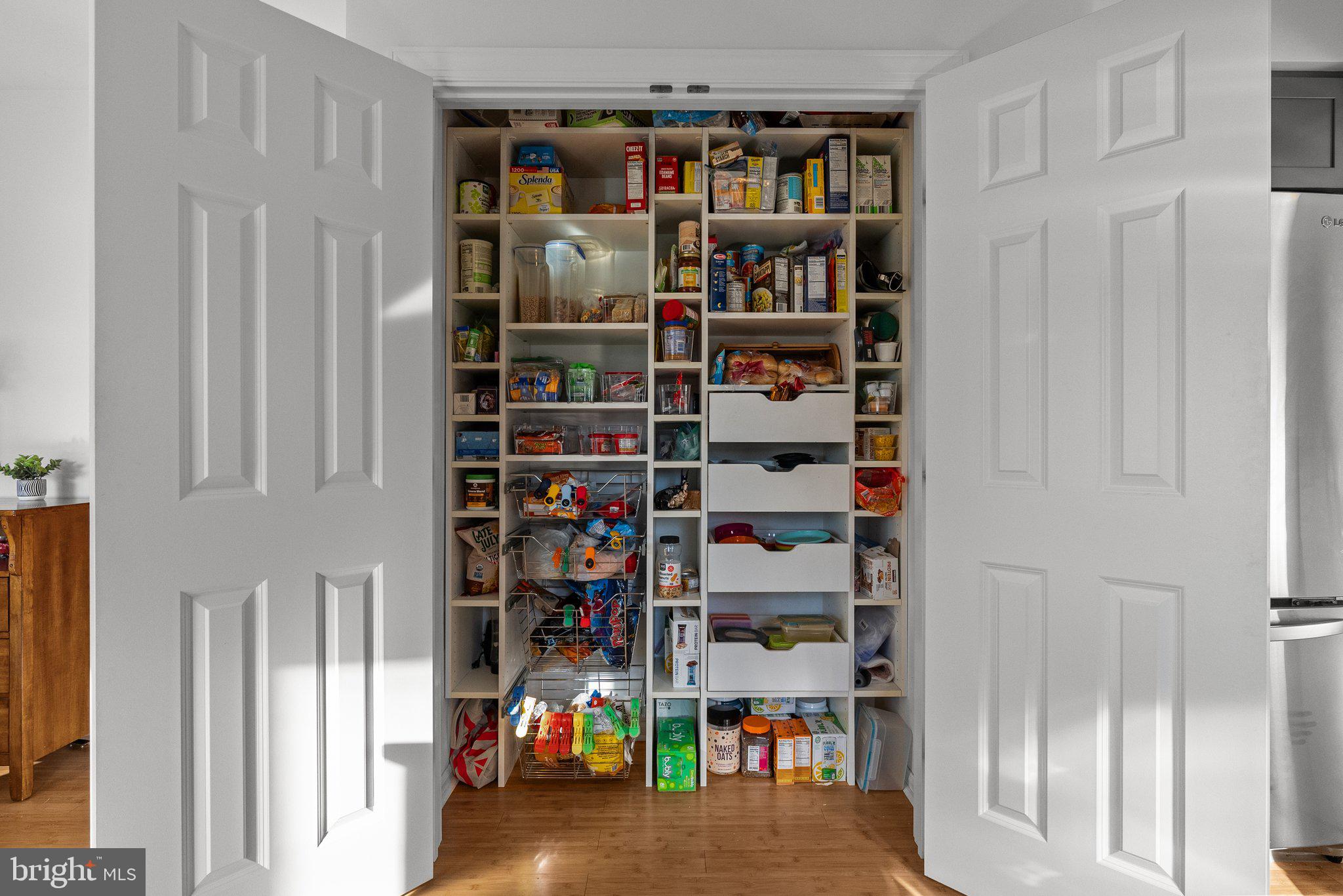 GWYN LYN - Residential