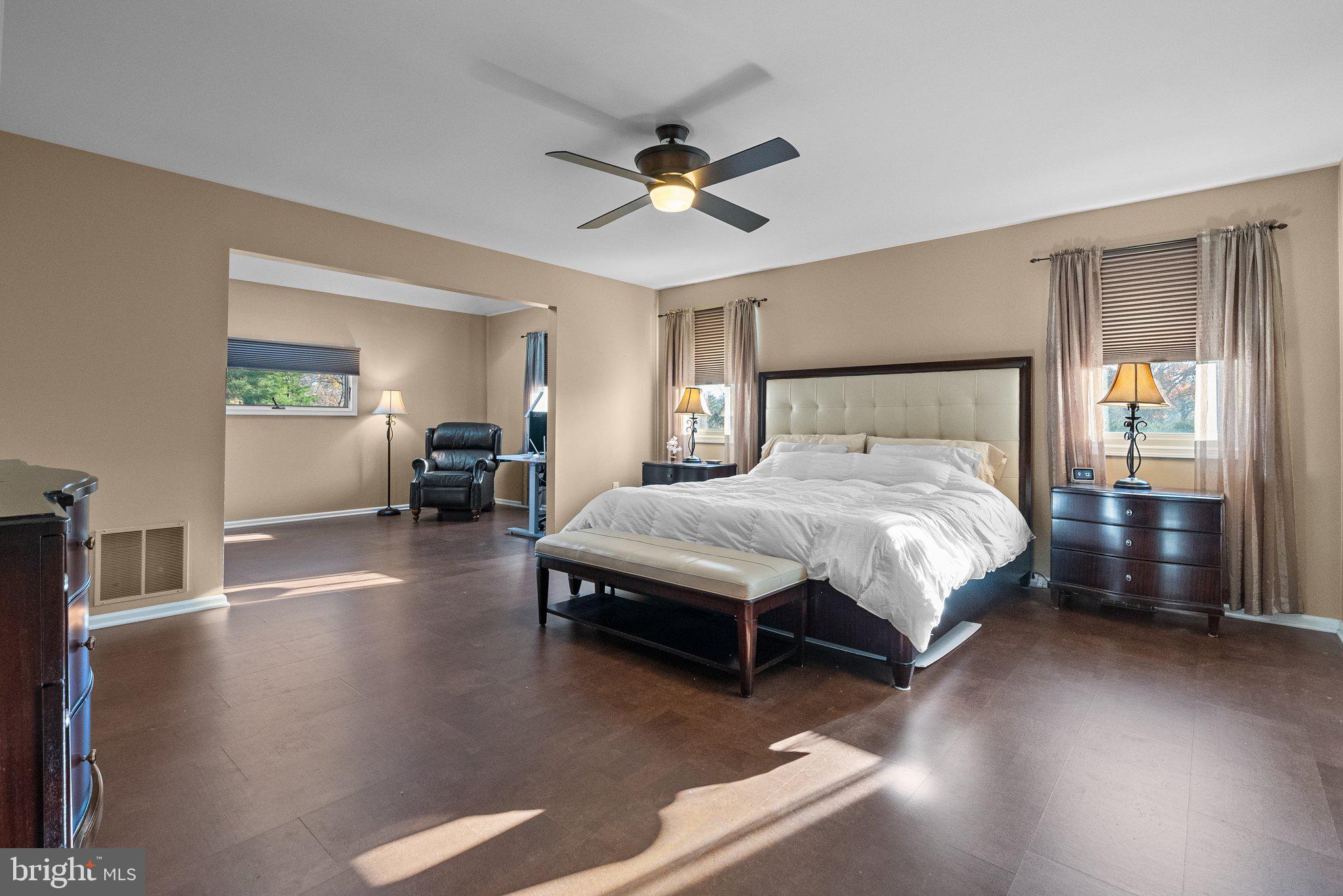 GWYN LYN - Residential