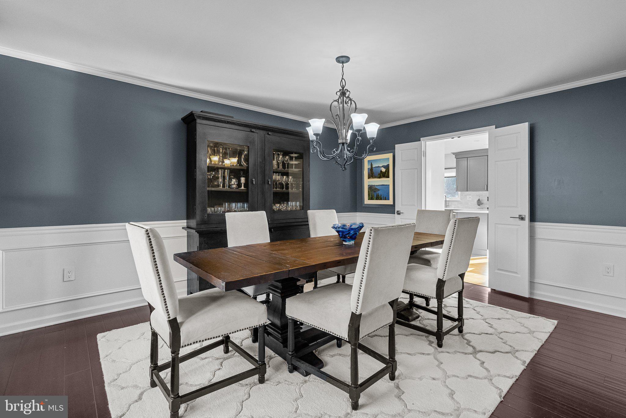 GWYN LYN - Residential