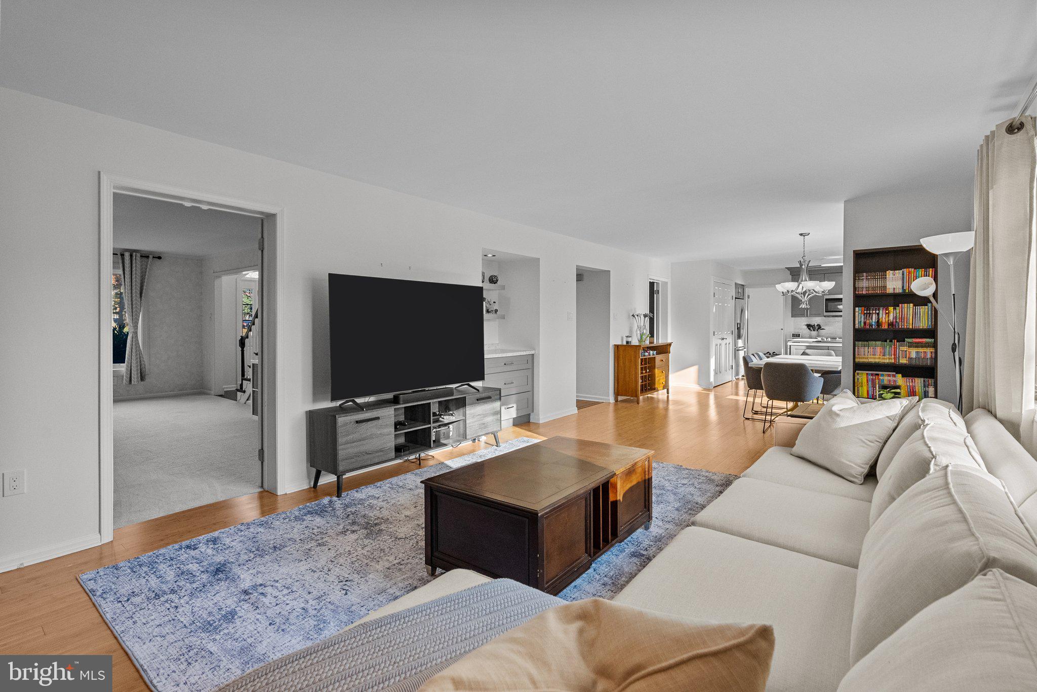 GWYN LYN - Residential