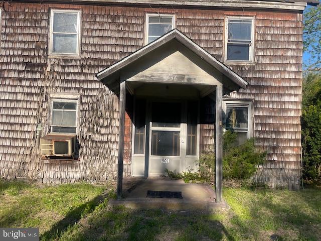901 COLUMBIA ROAD