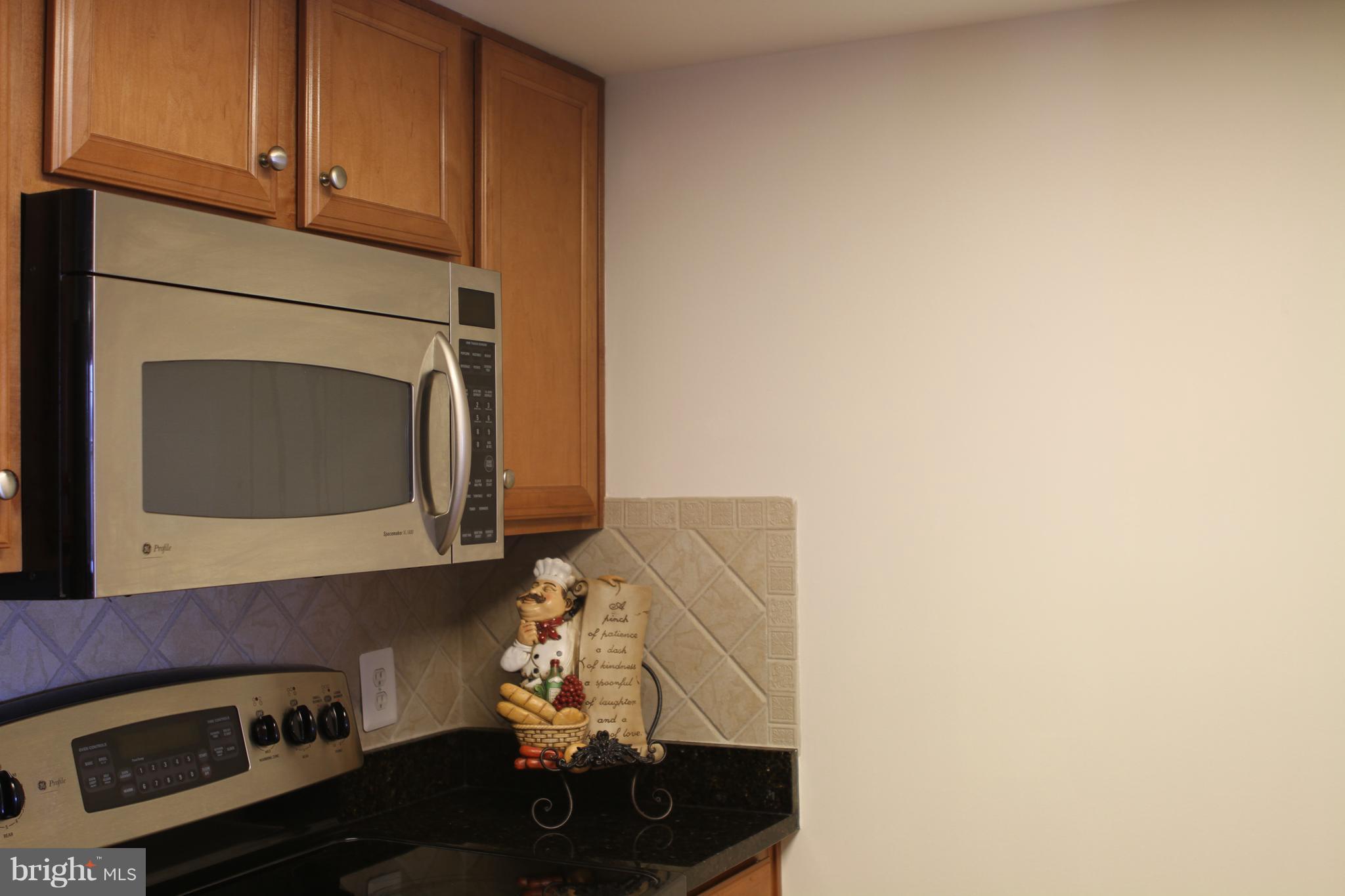 CARLTON HOUSE - Residential Lease