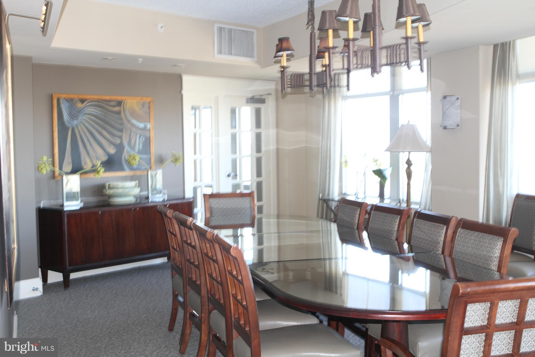 CARLTON HOUSE - Residential Lease